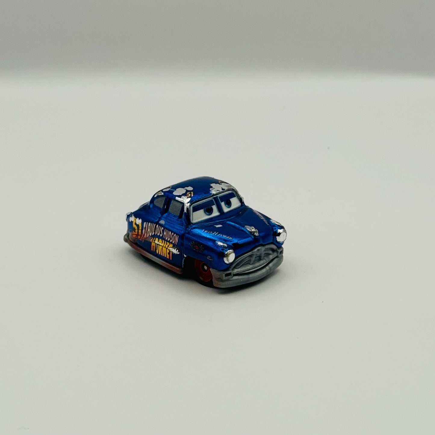 Disney Pixar Cars - Mini Racers METALLIC FABULOUS HUDSON HORNET DOC - Diecast