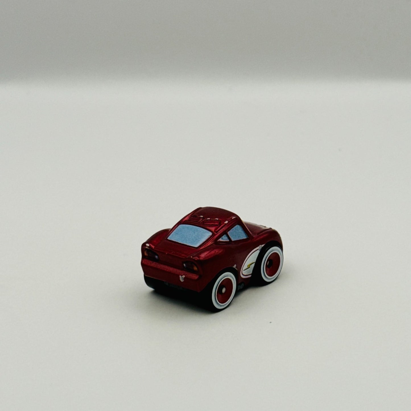 Disney Pixar Cars - Mini Racers CRUISIN' LIGHTNING MCQUEEN - Diecast