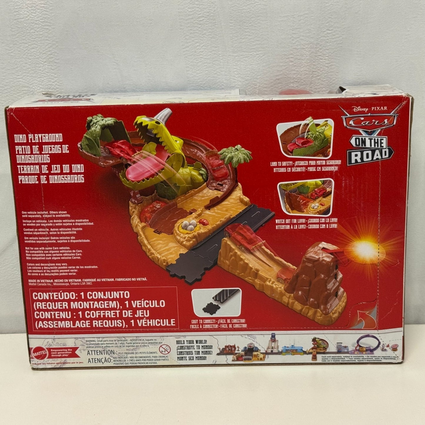 Disney Pixar Cars - DINO PLAYGROUND PLAYSET Cars On The Road - 1:55 Scale