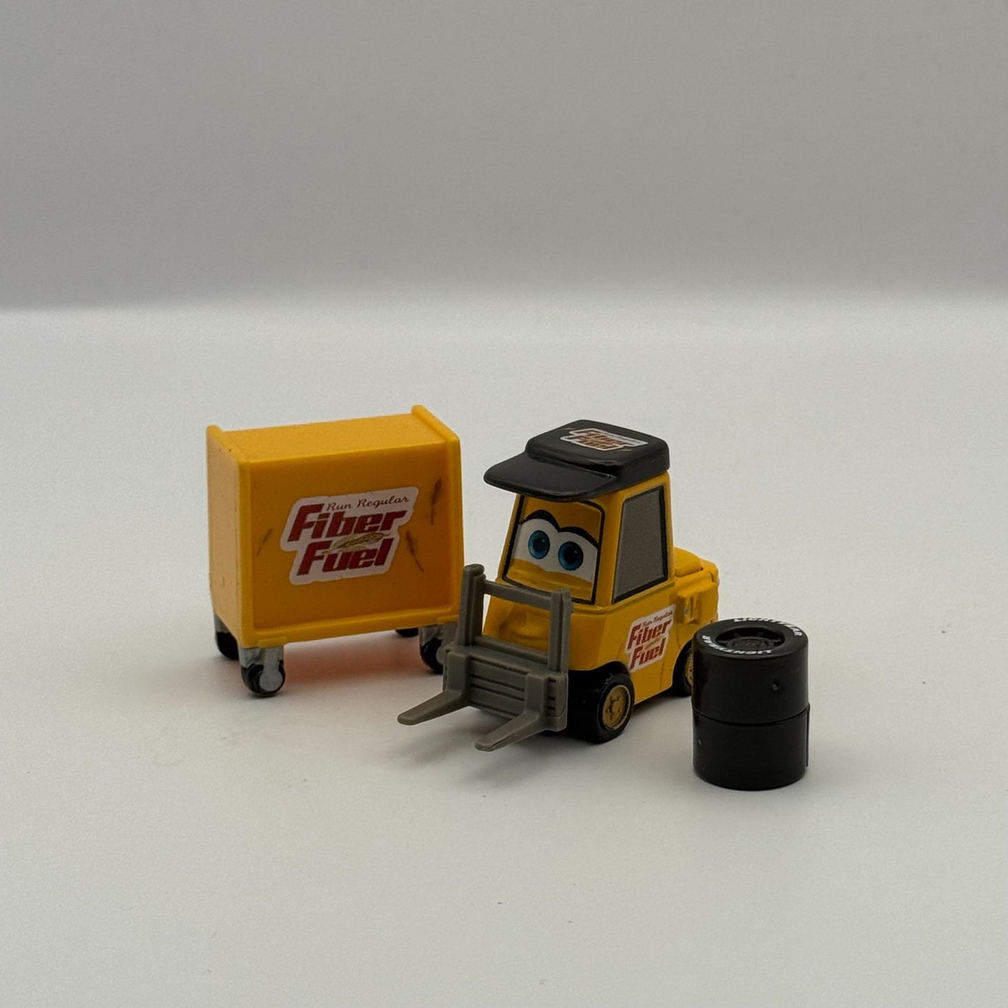 Disney Pixar Cars - MEGAN SHIFTER FIBER FUEL PITTY Dinoco 400 2018- 1:55 Diecast