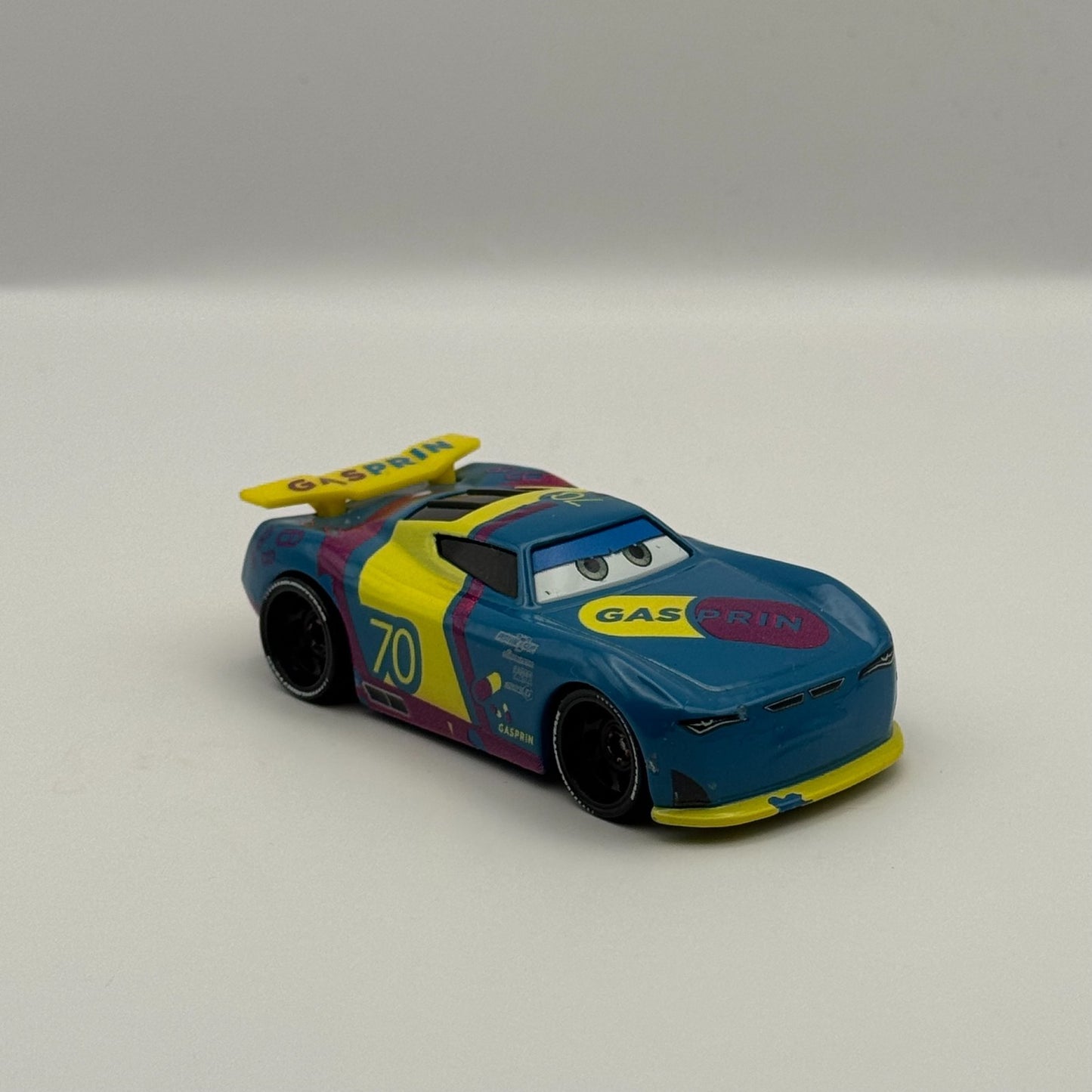 Disney Pixar Cars - GASPRIN RICHIE GUNZIT Next Gen 2018 - 1:55 Diecast
