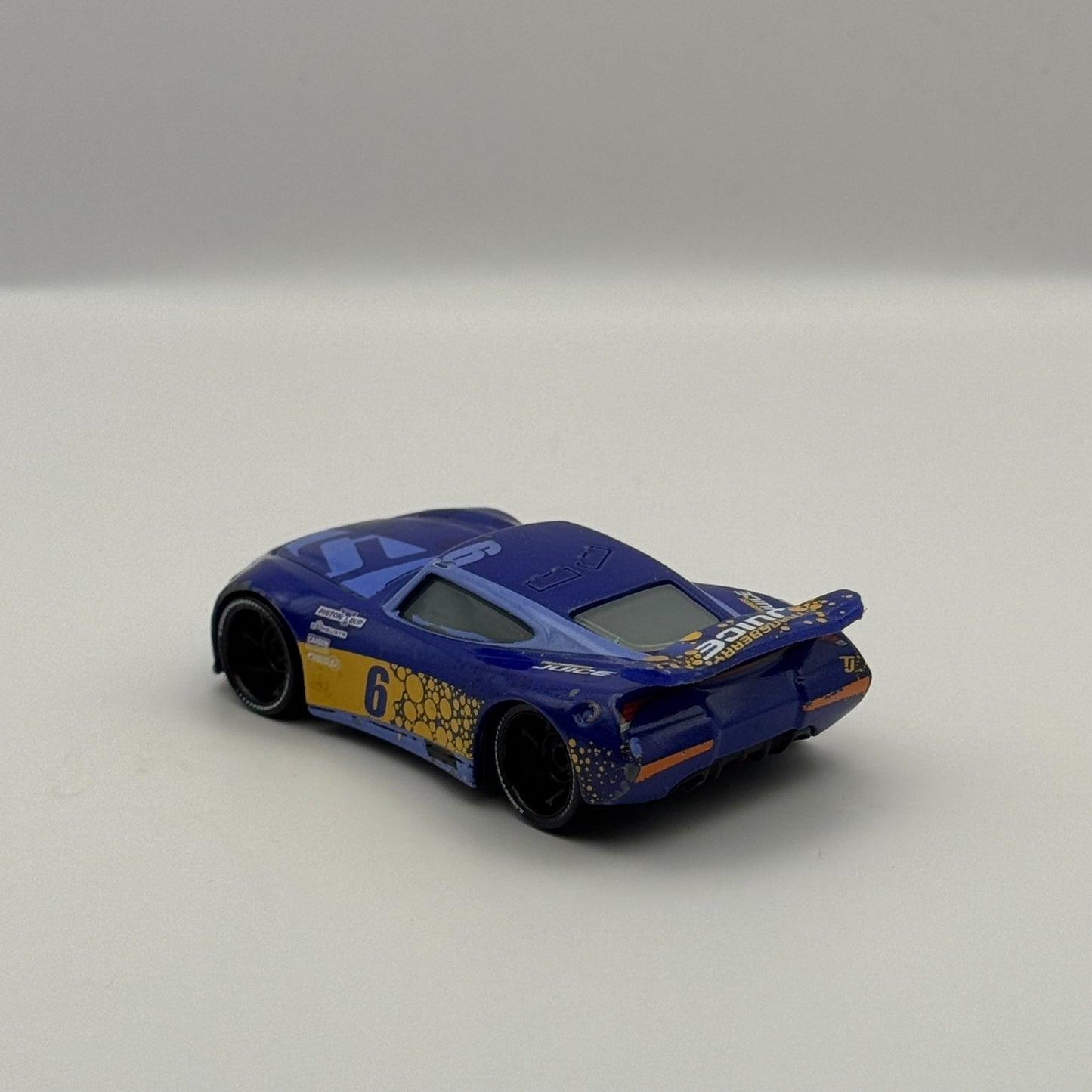 Disney Pixar Cars - BUBBA WHEELHOUSE TRANSBERRY JUICE Next Gen - 1:55 Diecast