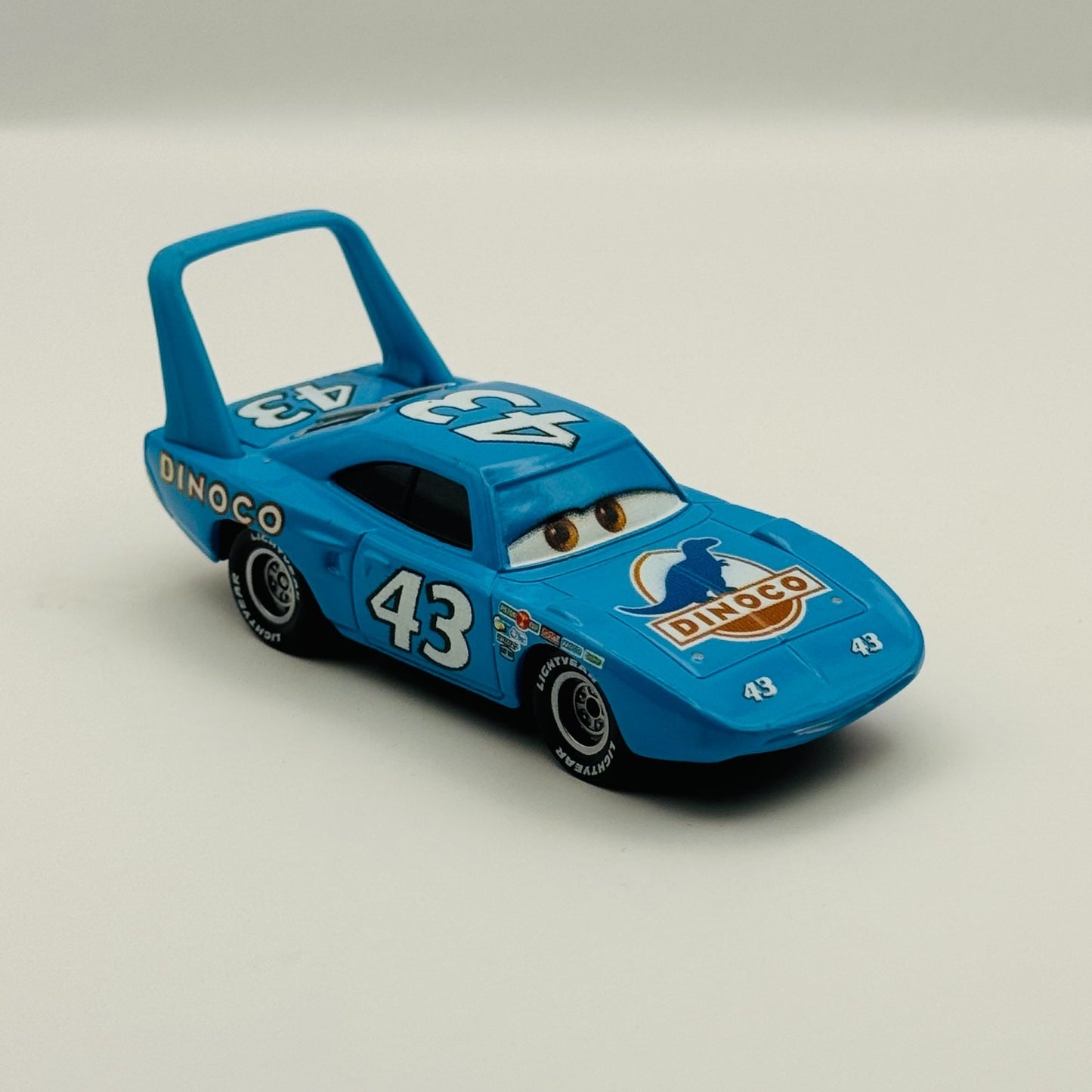 Disney Pixar Cars - THE KING STRIP WEATHERS DINOCO - 1:55 Diecast