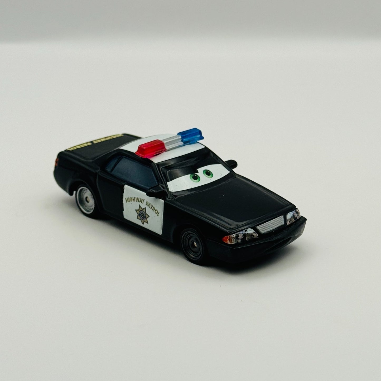 Disney Pixar Cars - AXLE ACCELERATOR World Of Cars 2008 - 1:55 Diecast