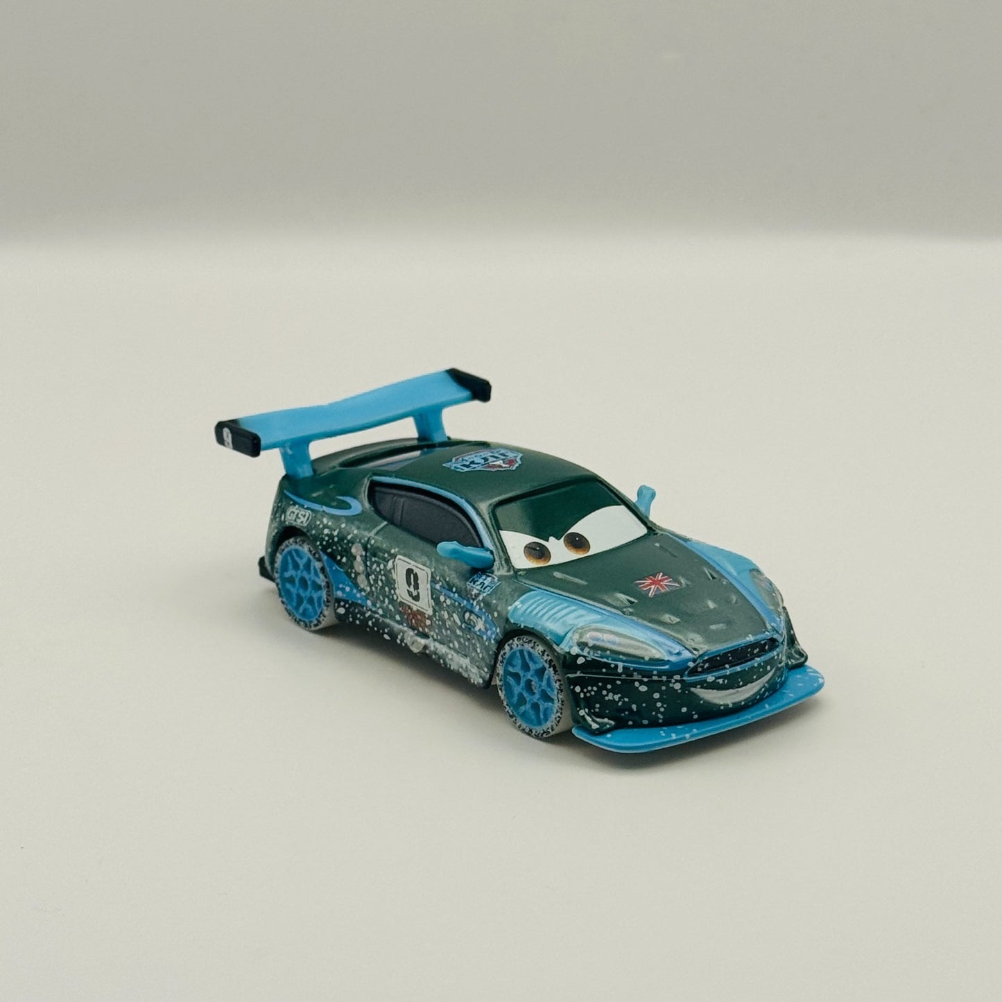 Disney Pixar Cars - ICE RACERS NIGEL GEARSLEY WGP TROC 2015 - 1:55 Diecast
