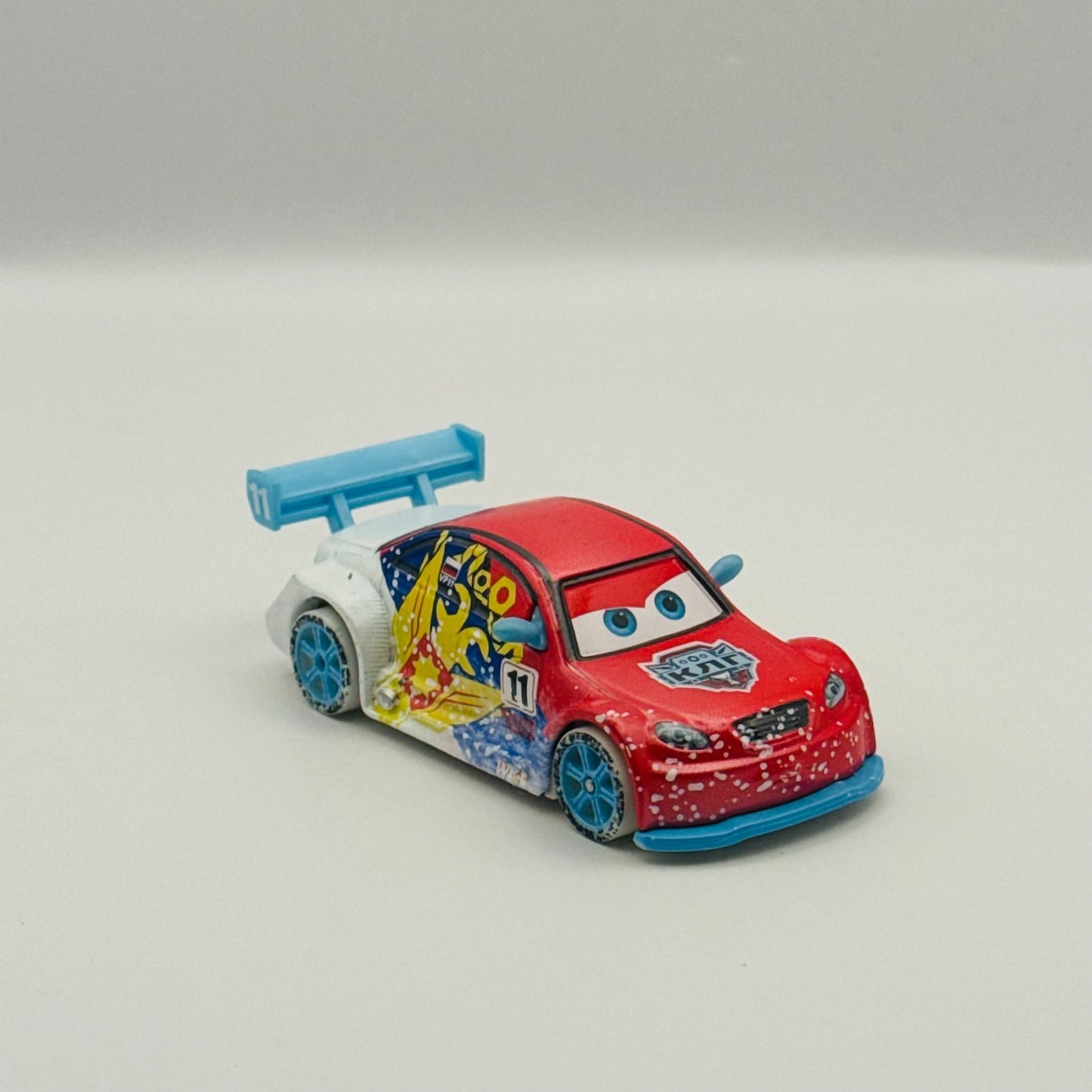 Disney Pixar Cars - ICE RACERS VITALY PETROV WGP TROC 2015 - 1:55 Diecast