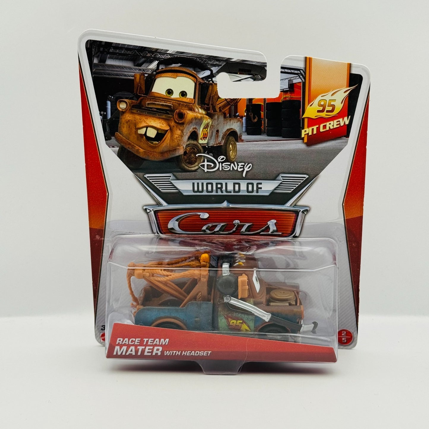 Disney Pixar Cars - RACE TEAM MATER WITH HEADSET 95 Pit Crew 2014 - 1:55 Diecast