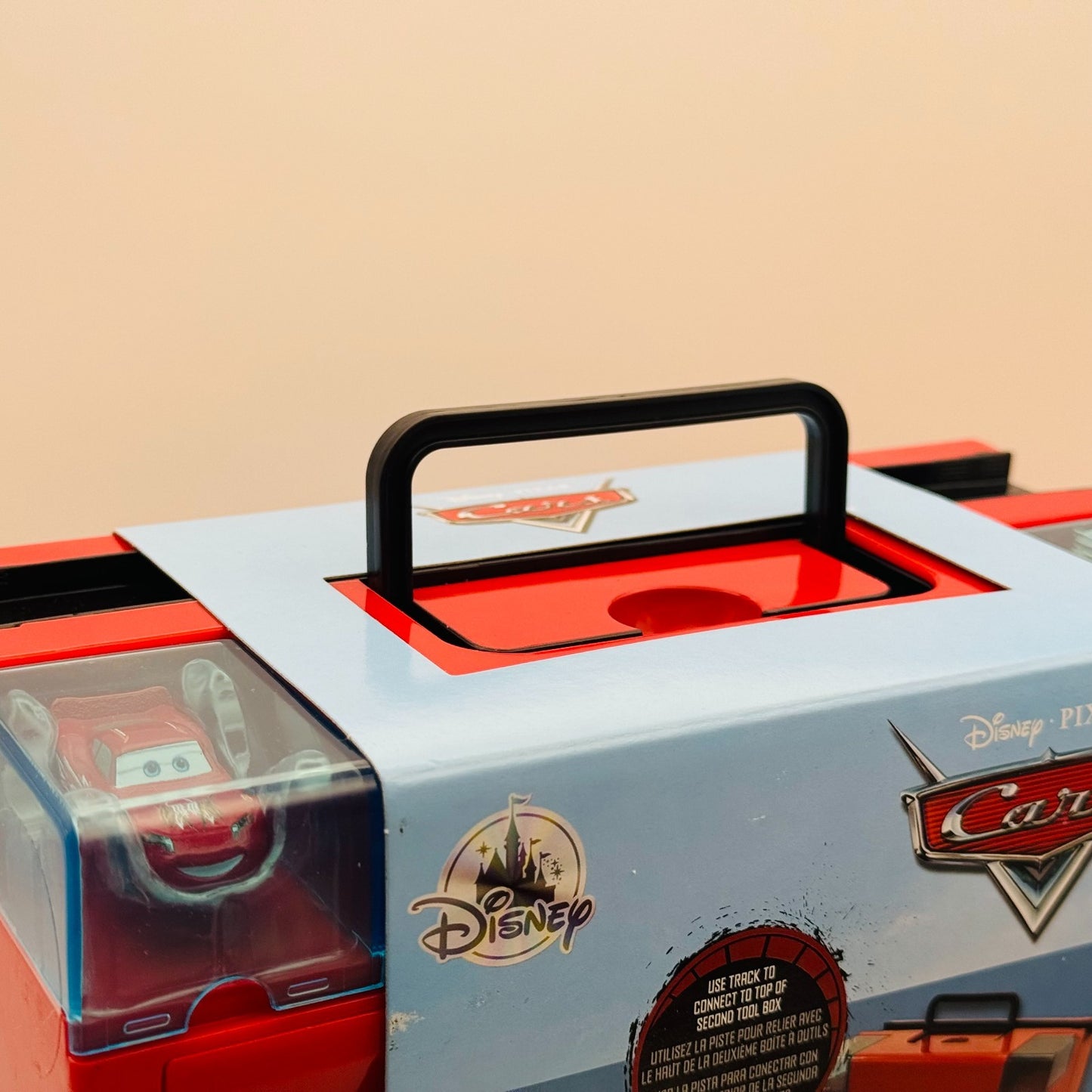 Disney Pixar Cars - MINI FLO'S V8 CAFE ON-THE-GO PLAYSET Disney Store - Diecast