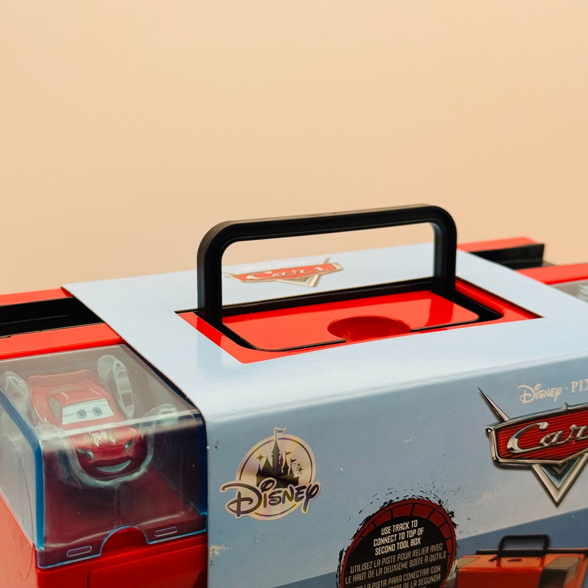 Disney Pixar Cars - MINI FLO'S V8 CAFE ON-THE-GO PLAYSET Disney Store - Diecast
