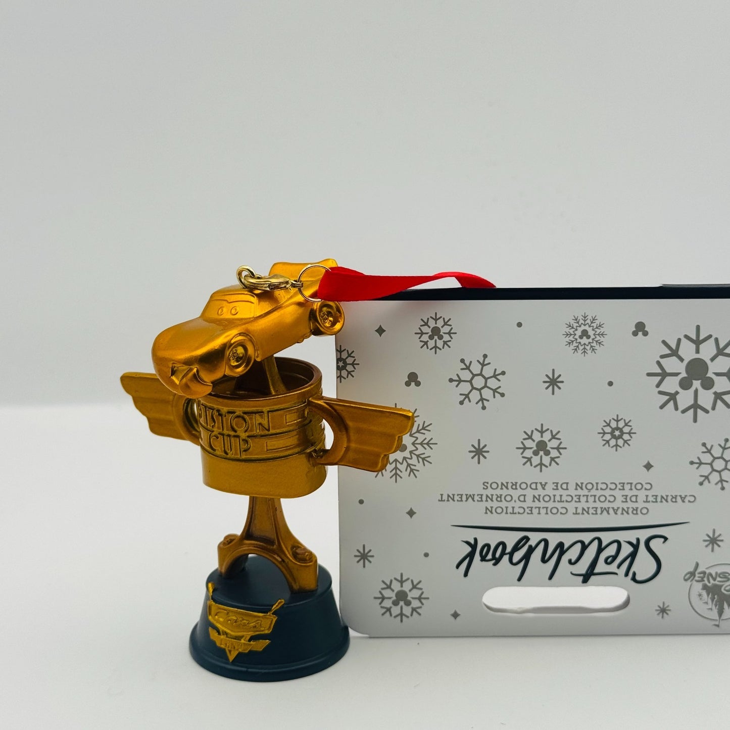 Disney Pixar Cars TONGUE MCQUEEN PISTON CUP TROPHY CARS LAND ORNAMENT SKETCHBOOK