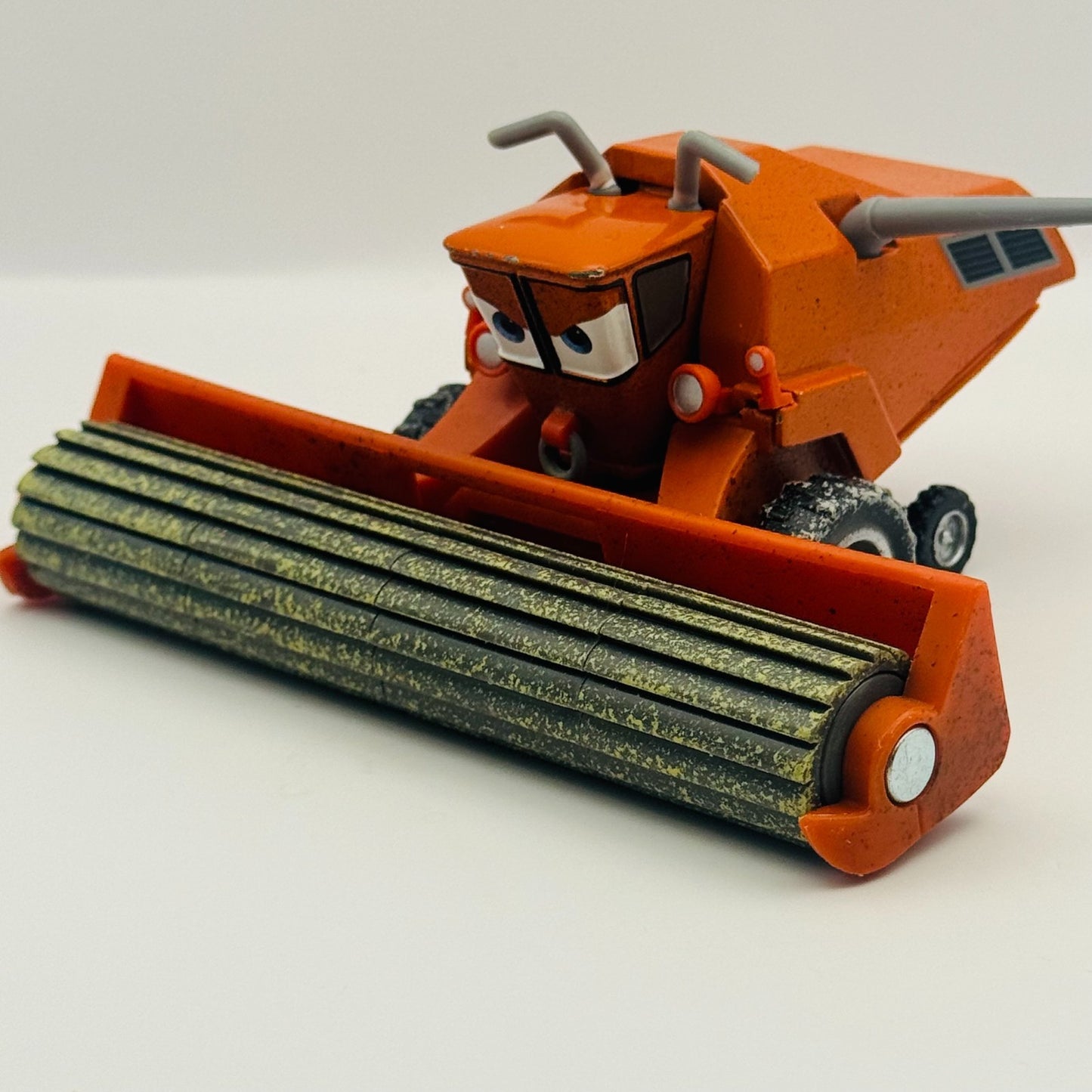 Disney Pixar Cars - FRANK THE COMBINE Deluxe Radiator Springs 2015- 1:55 Diecast