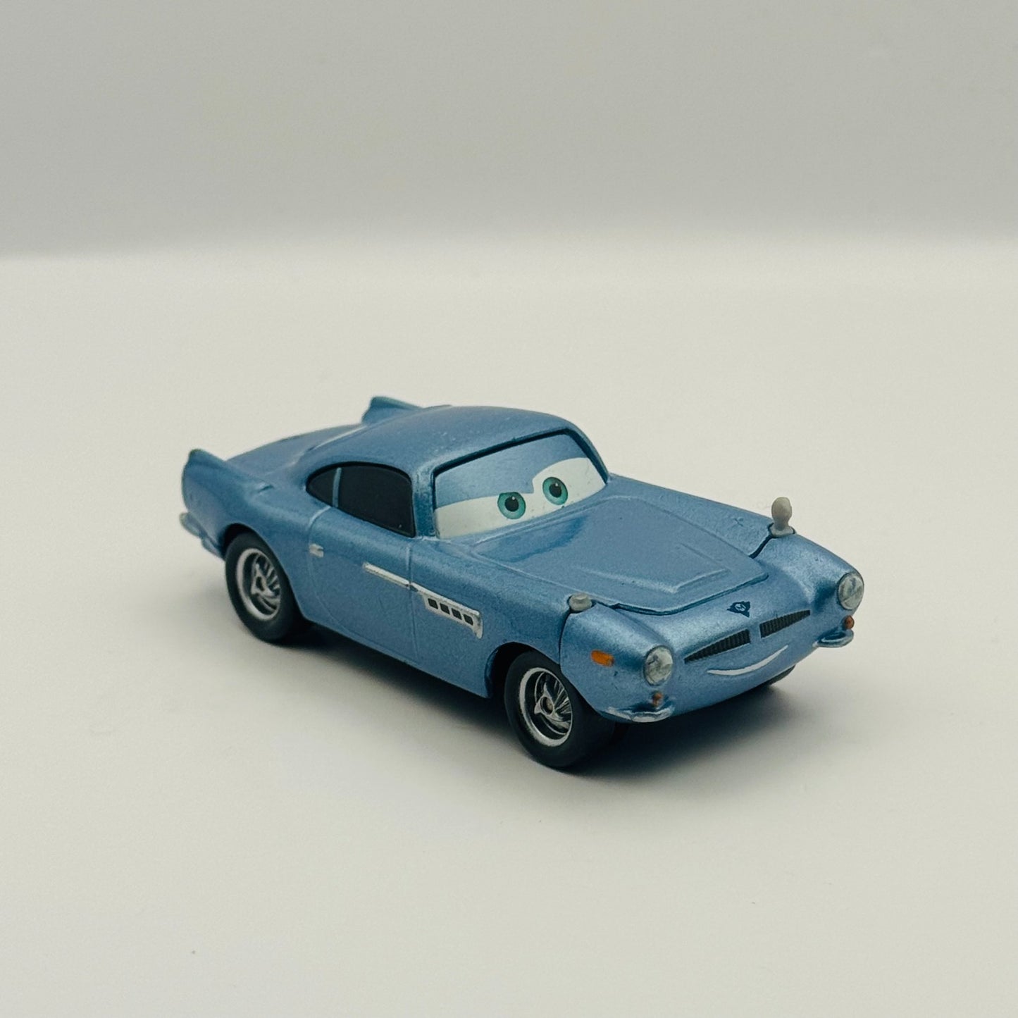 Disney Pixar Cars - FINN MCMISSILE Cars 2 2011 - 1:55 Diecast