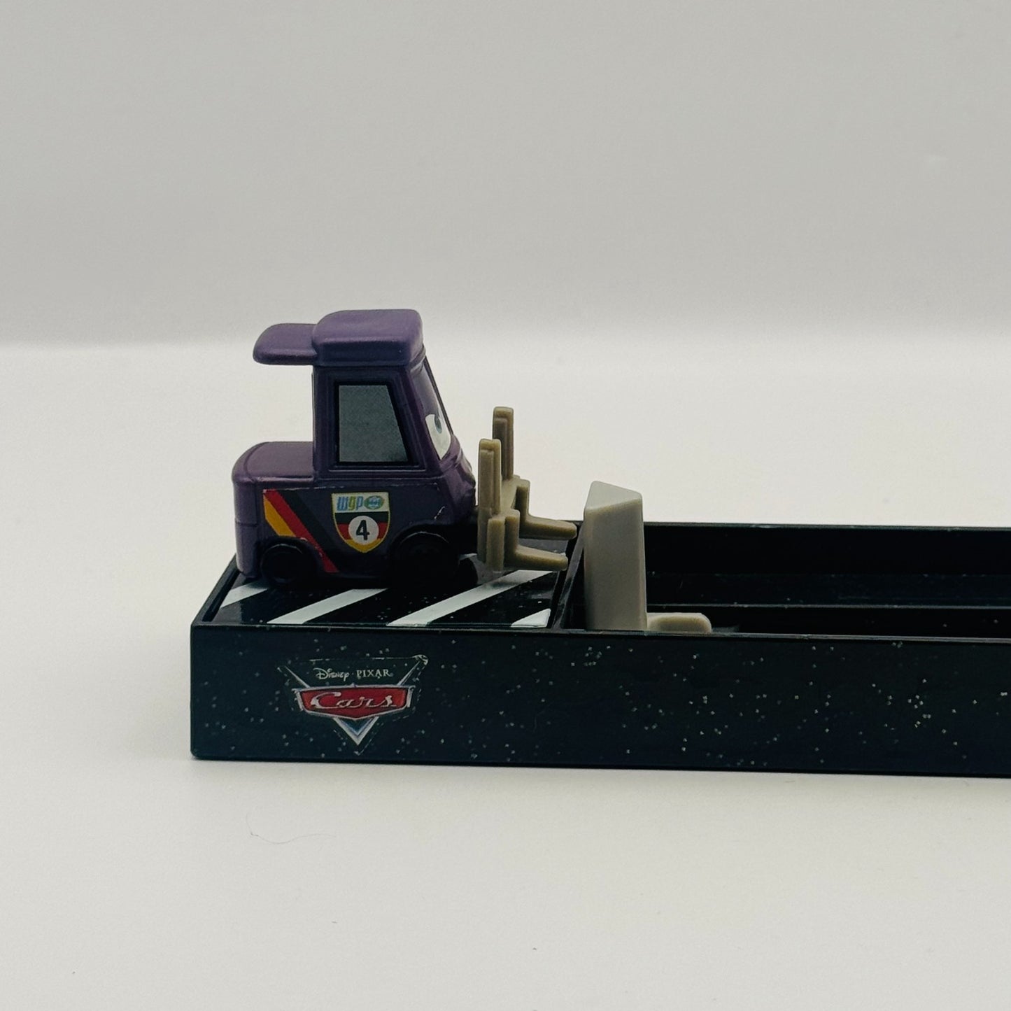 Disney Pixar Cars - PIT CREW LAUNCHERS MAX SCHNELL'S PITTY - 1:55 Scale