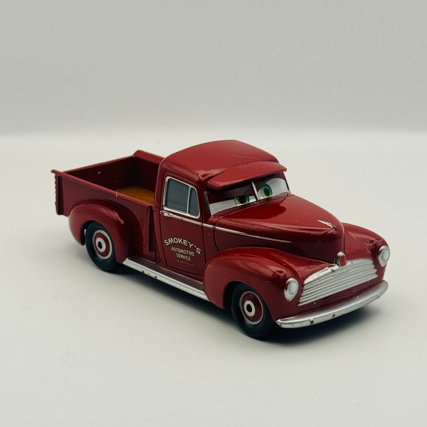 Disney Pixar Cars - HEYDAY SMOKEY Thomasville Disney Store - 1:43 Diecast