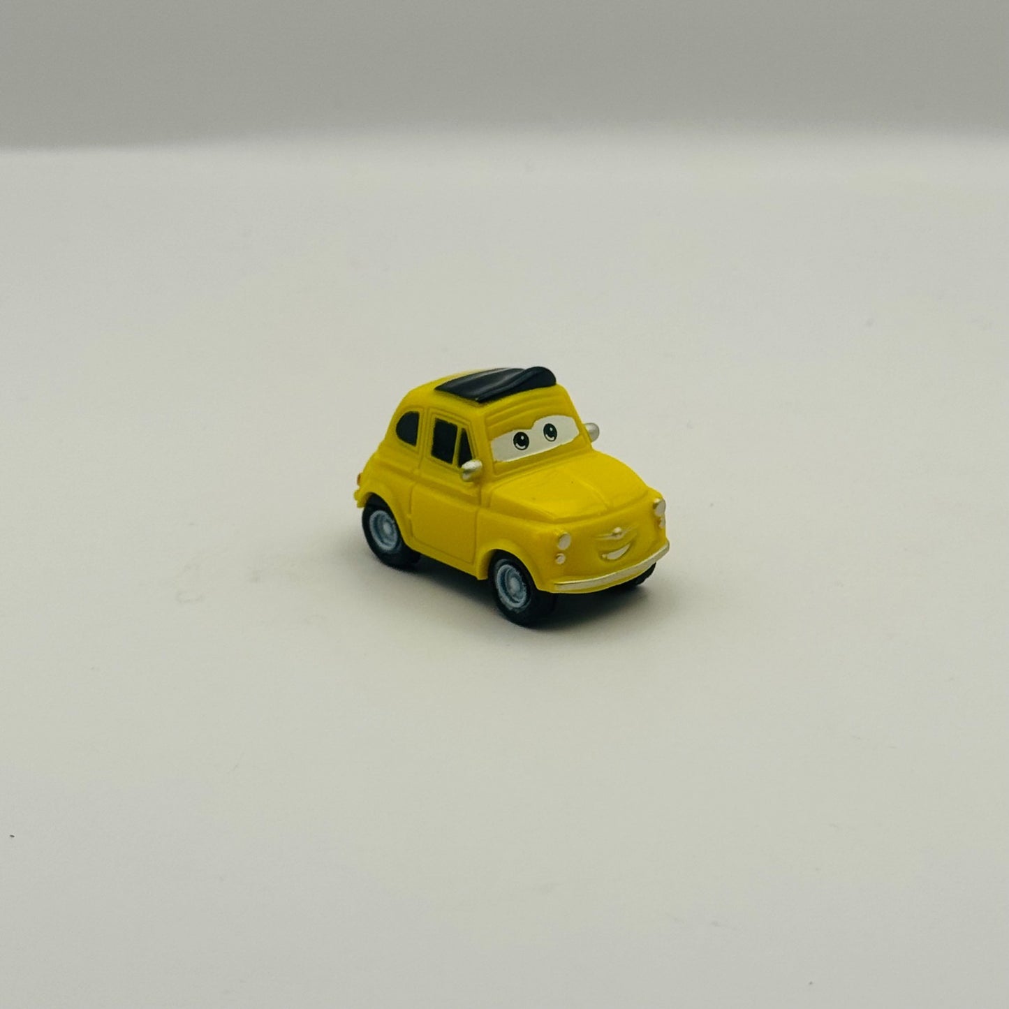 Disney Pixar Cars - MINI LUIGI ERASER CARS 2 - 2011
