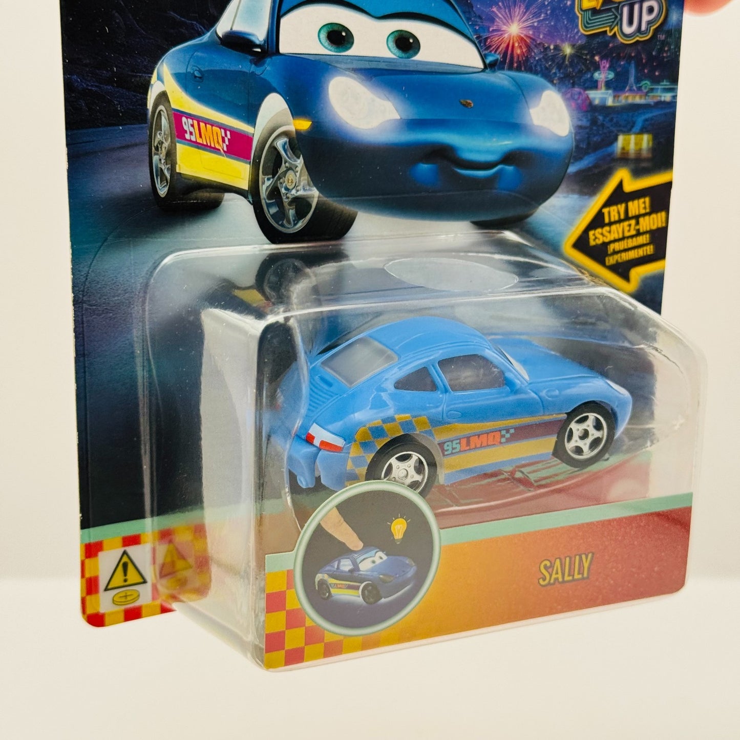Disney Pixar Cars - RACE TO CELEBRATE LIGHT-UP SALLY - 1:55 Scale