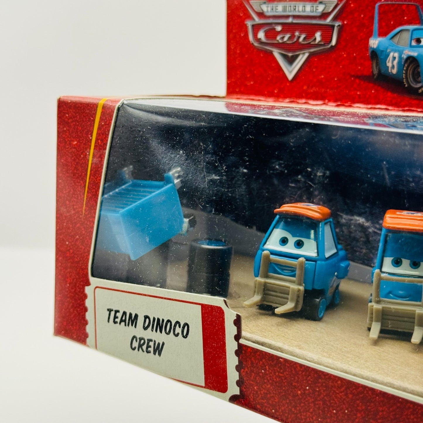 Disney Pixar Cars - TEAM DINOCO CREW CHIEF & 3 PITTYS PIT CREW SET -1:55 Diecast