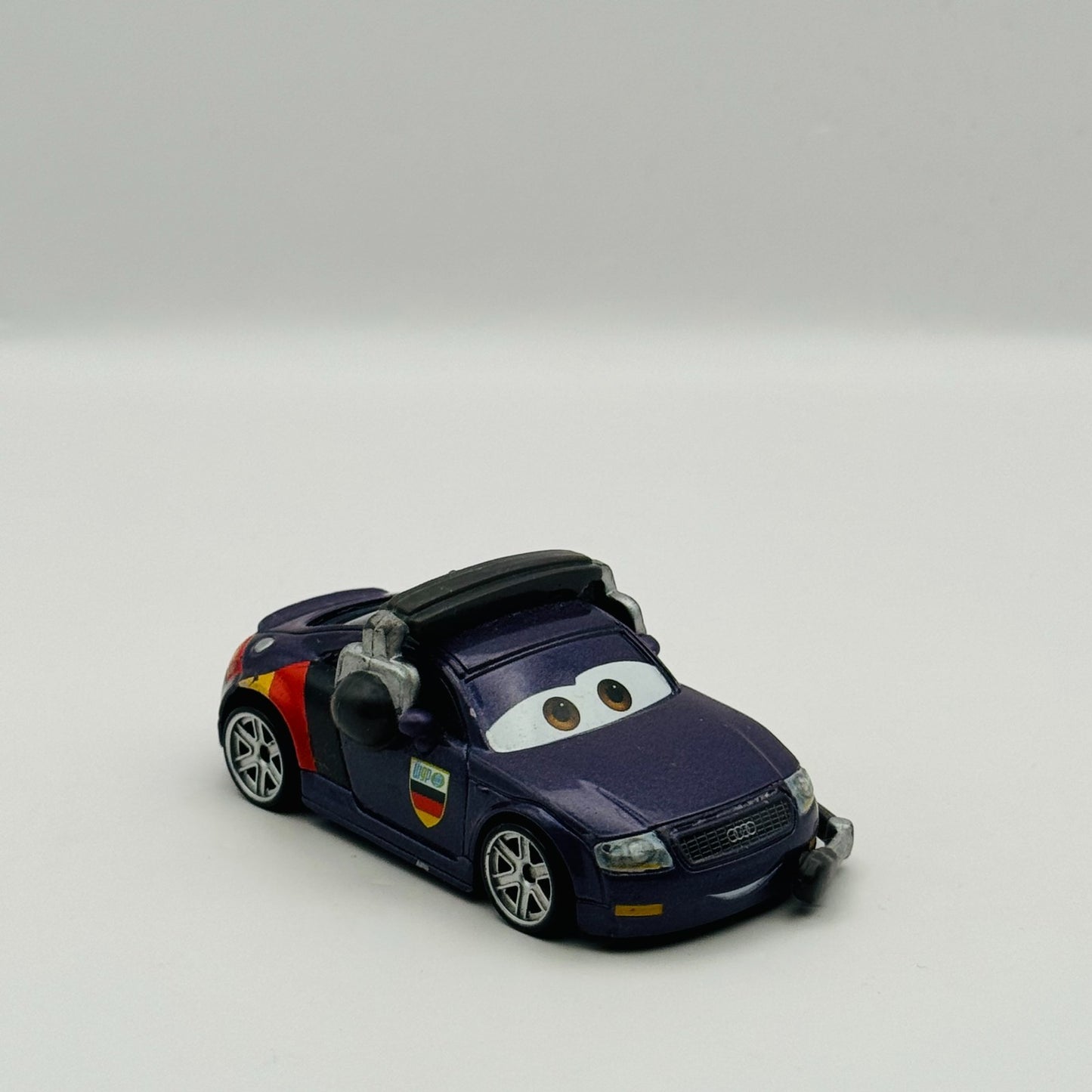 Disney Pixar Cars - OTTO BONN MAX'S CHIEF WGP Pit Crew 2016 - 1:55 Diecast