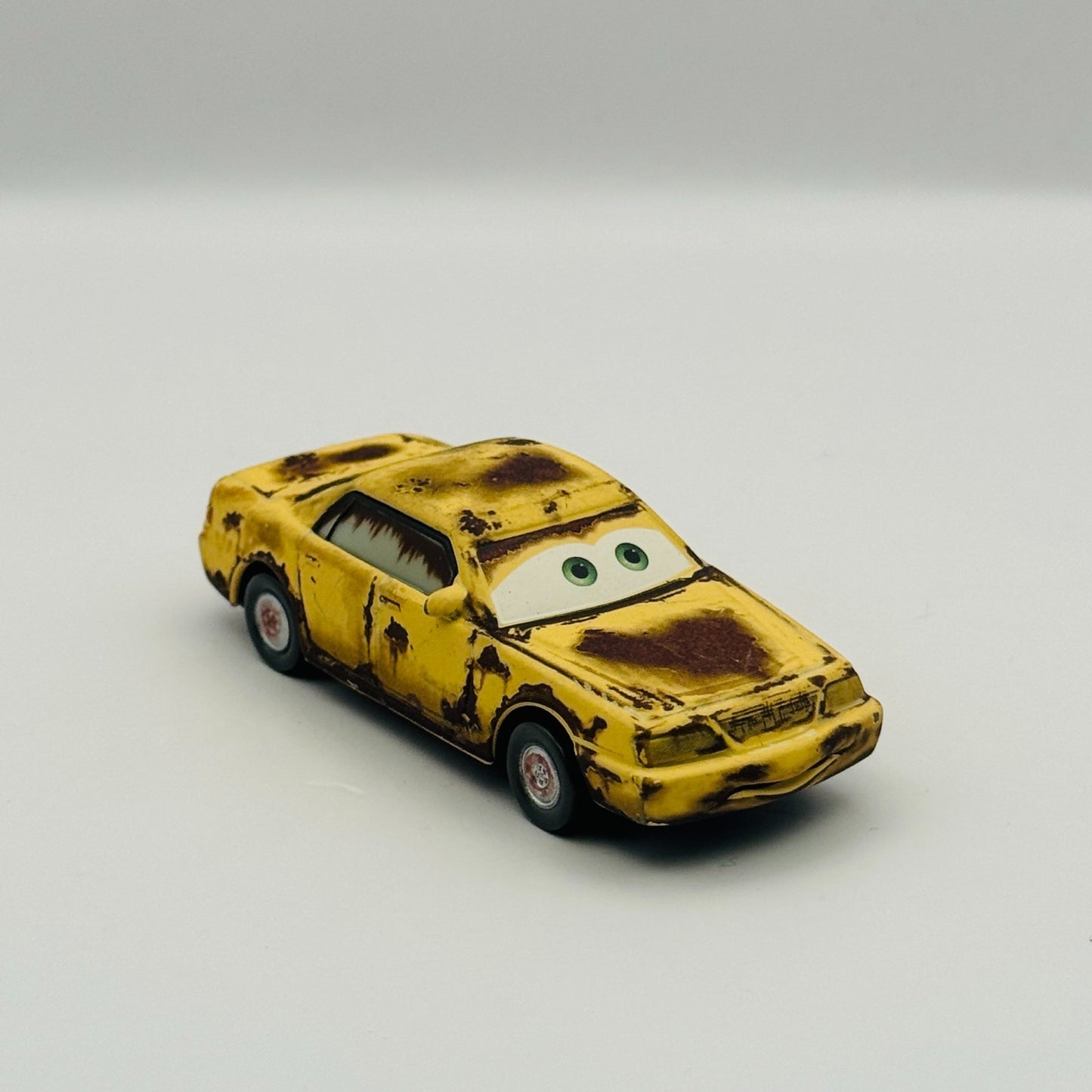 Disney Pixar Cars - DONNA PITS/ PITTS Rusteze Racing - 1:55 Diecast