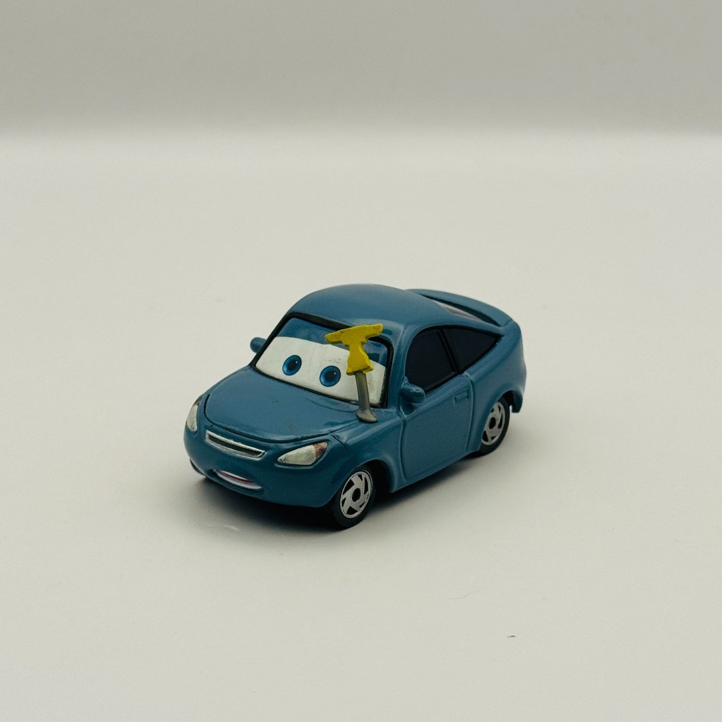 Disney Pixar Cars - MARTY BRAKEBURST Final Lap 2010 - 1:55 Diecast