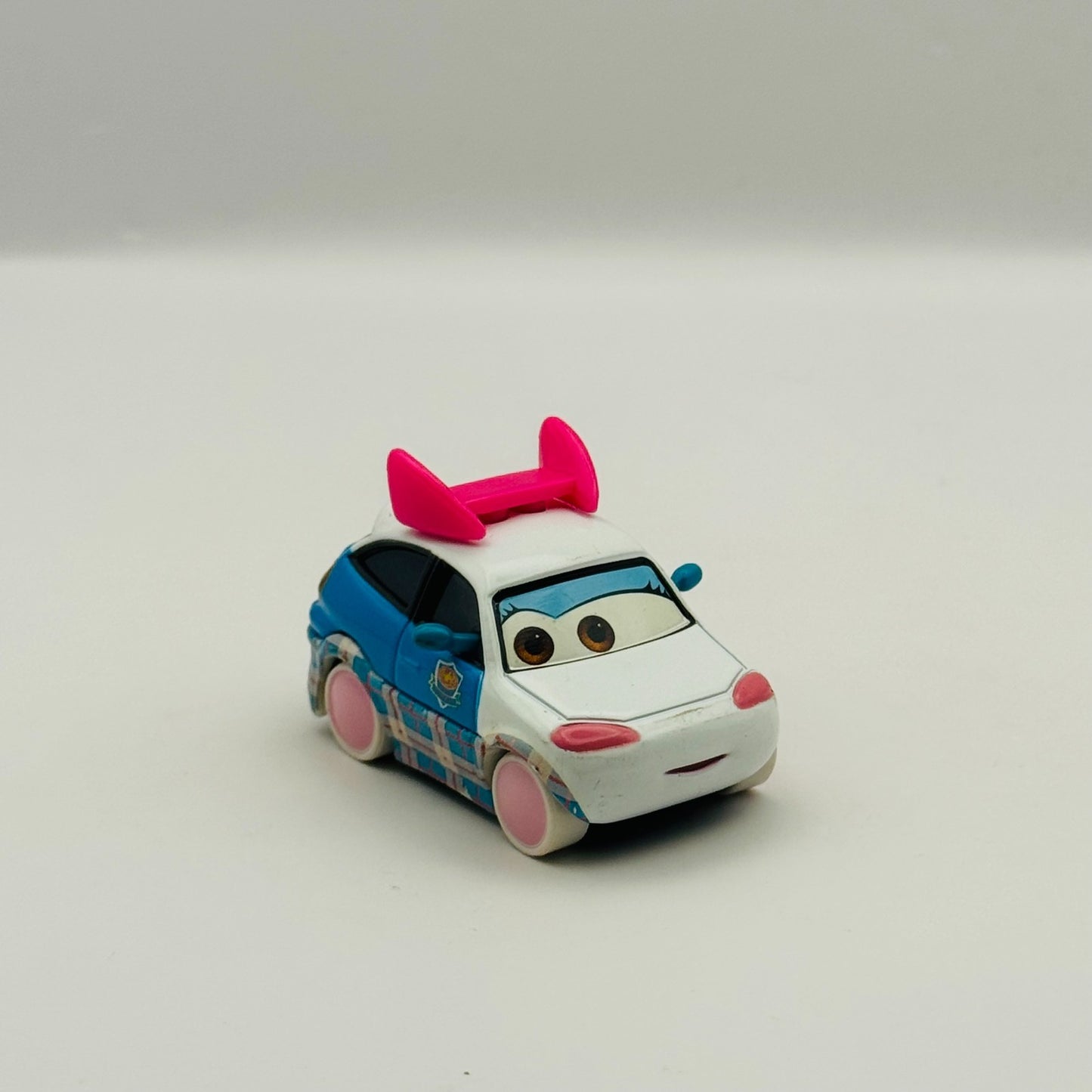 Disney Pixar Cars - SUKI Tuners 2013 - 1:55 Diecast