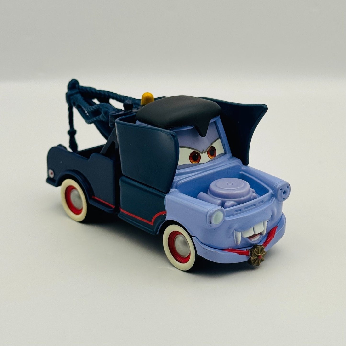 Disney Pixar Cars - DRACULA MATER VAMPIRE Deluxe Maters 2013 - 1:55 Diecast
