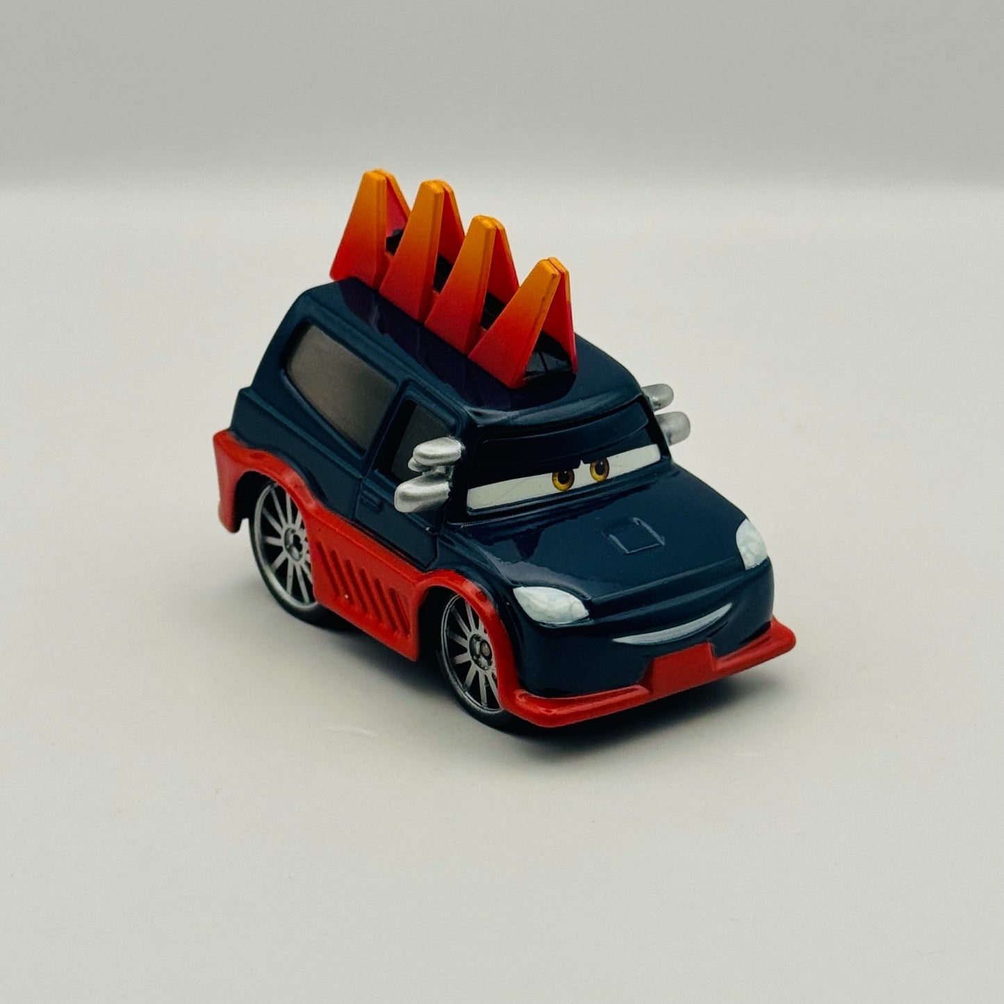 Disney Pixar Cars Toon - YOKOZA Tokyo Mater - 1:55 Diecast