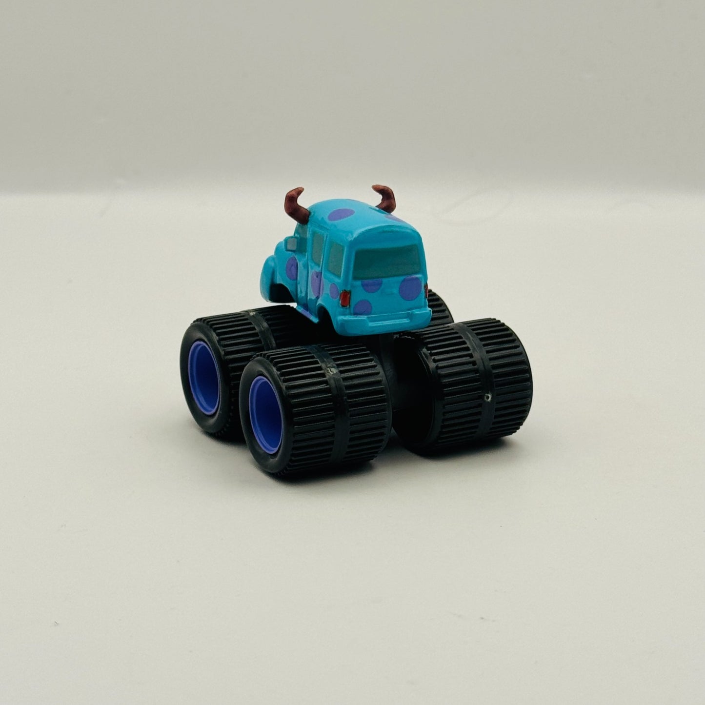 Disney Pixar Cars - SULLEY Monster's INC Supercharged 2007 - 1:55 Diecast