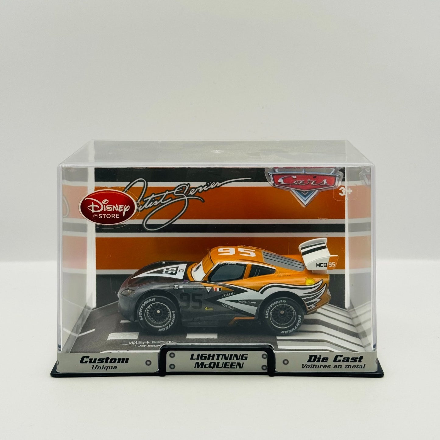 Disney Pixar Cars - ARTIST SERIES MCQUEEN JAY SHUSTER Disney Store -1:43 Diecast
