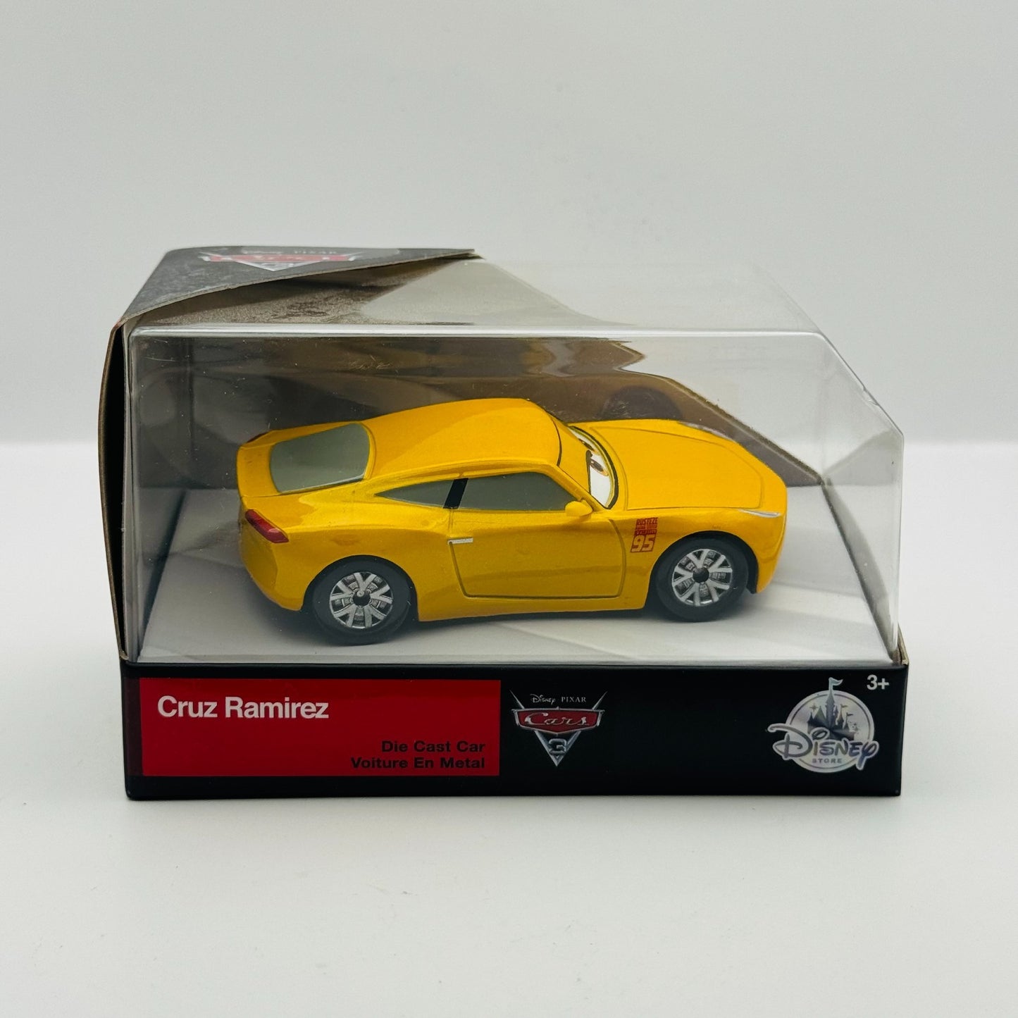 Disney Pixar Cars - CRUZ RAMIREZ Disney Store - 1:43 Diecast