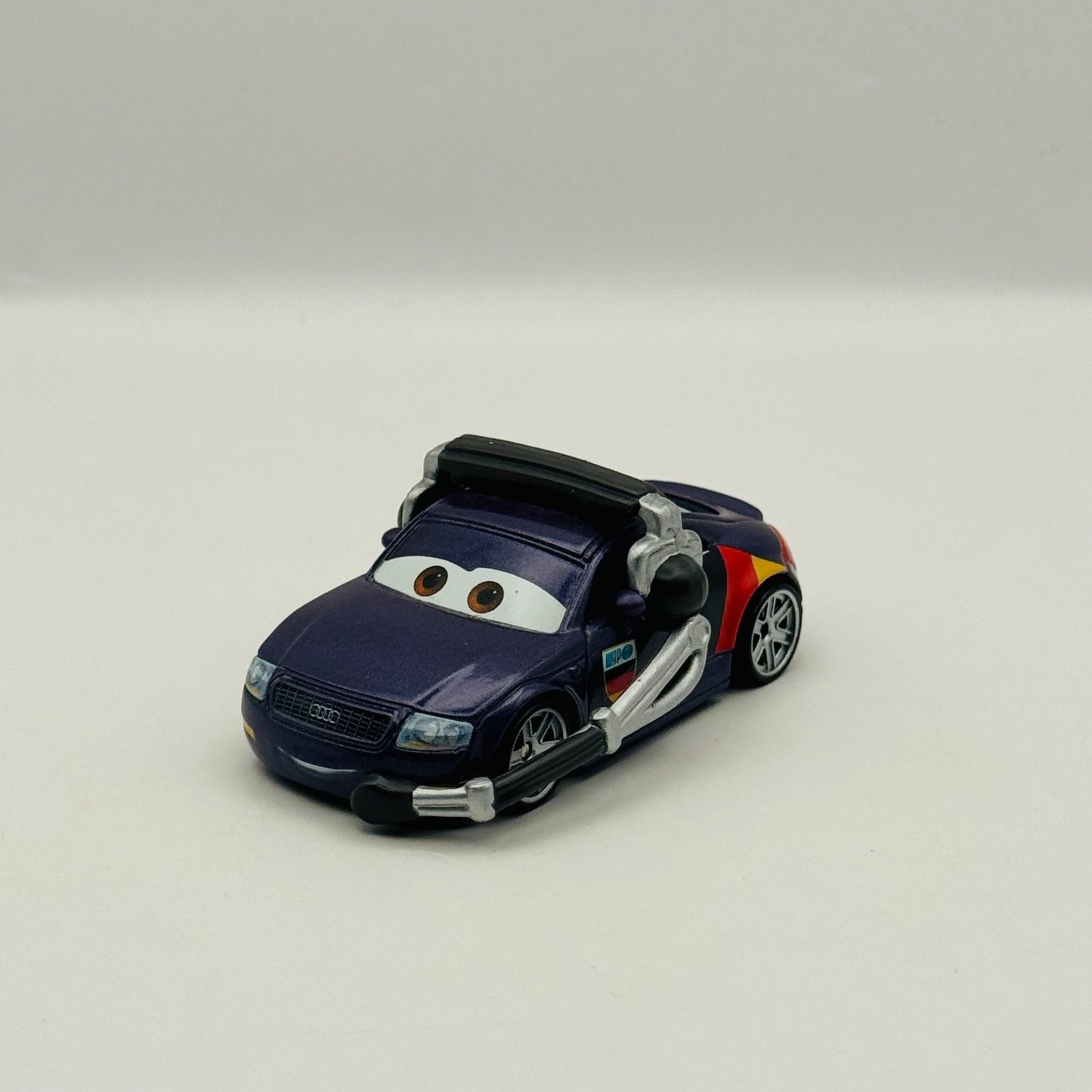 Disney Pixar Cars - OTTO BONN MAX'S CHIEF WGP Pit Crew 2016 - 1:55 Diecast