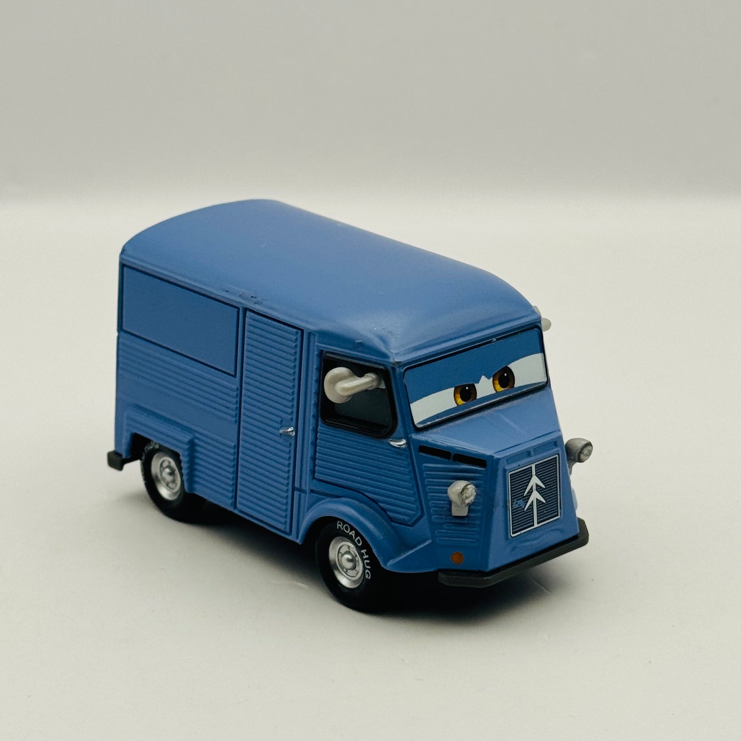 Disney Pixar Cars - PAUL OILKLEY Ye Left Turn Inn 2015 - 1:55 Diecast