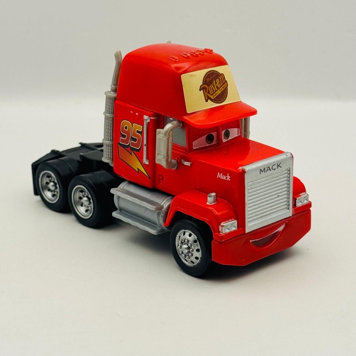 Disney Pixar Cars - MACK SEMI CAB HAULER Deluxe Mega Size 2013 - 1:55 Diecast