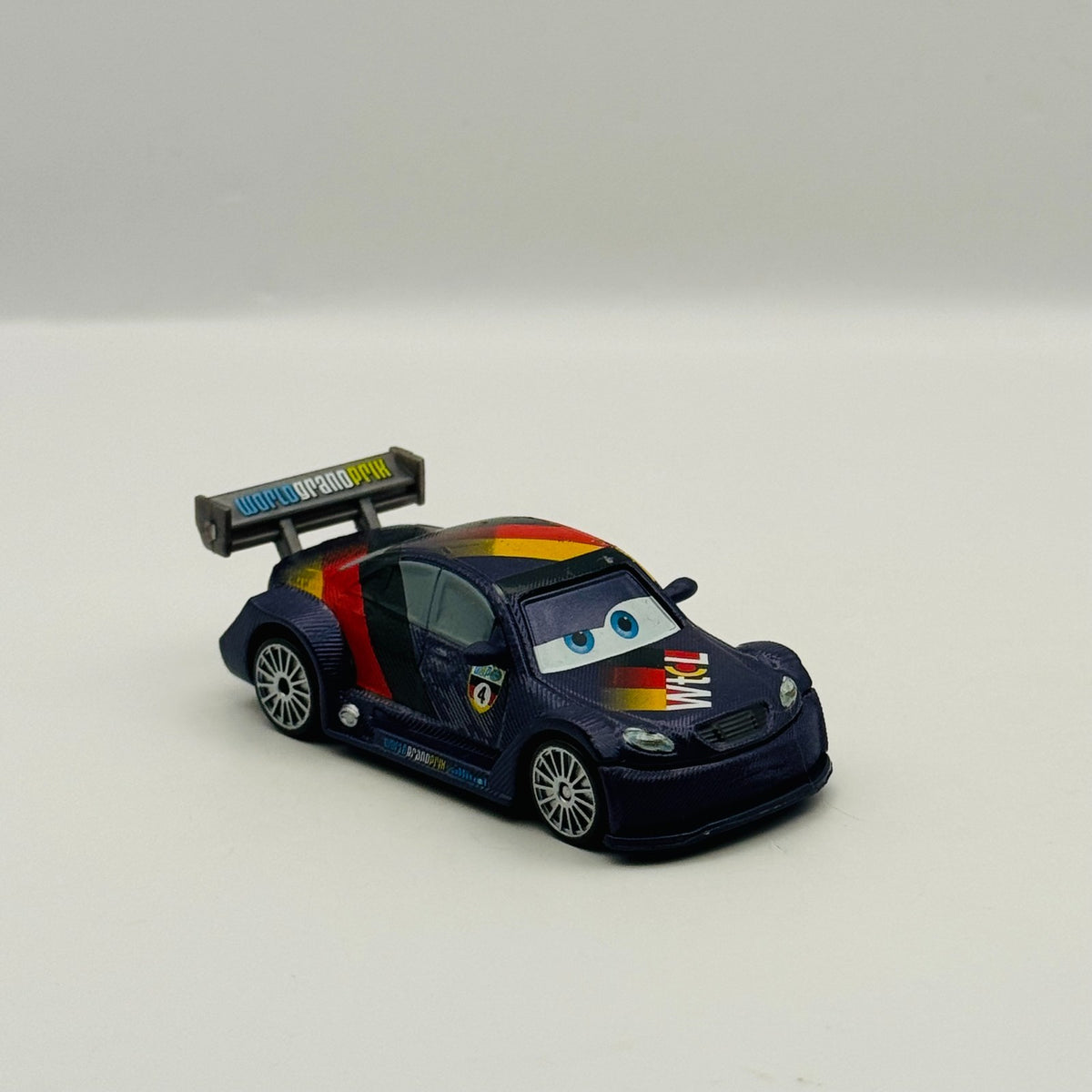Disney Pixar Cars - MAX SCHNELL (MERCEDES C CLASS) Cars 2 2011 - 1:55 Diecast