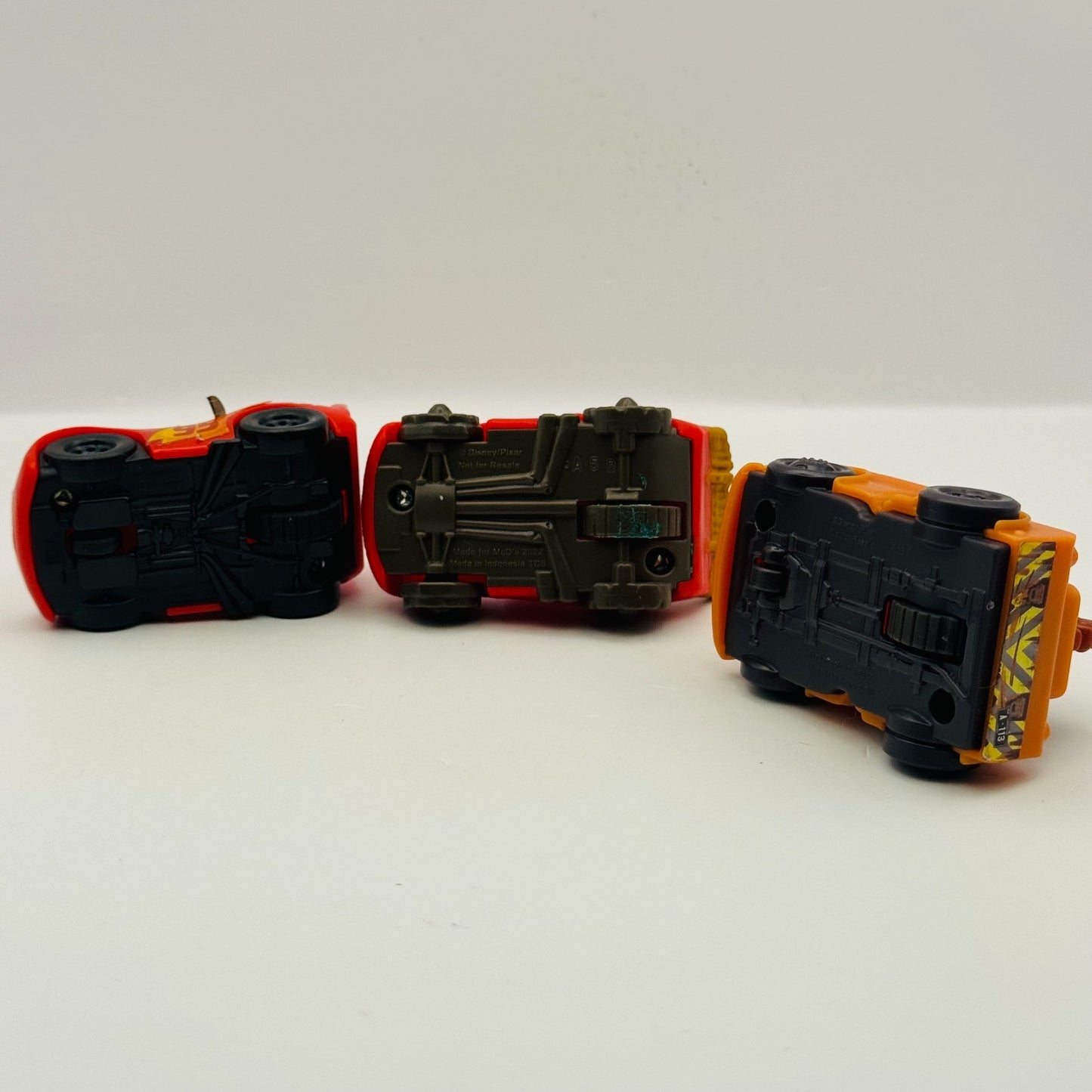 Disney Pixar Cars - McDonalds Happy Meal Toys -CARS ON THE ROAD MCQUEEN & MATER
