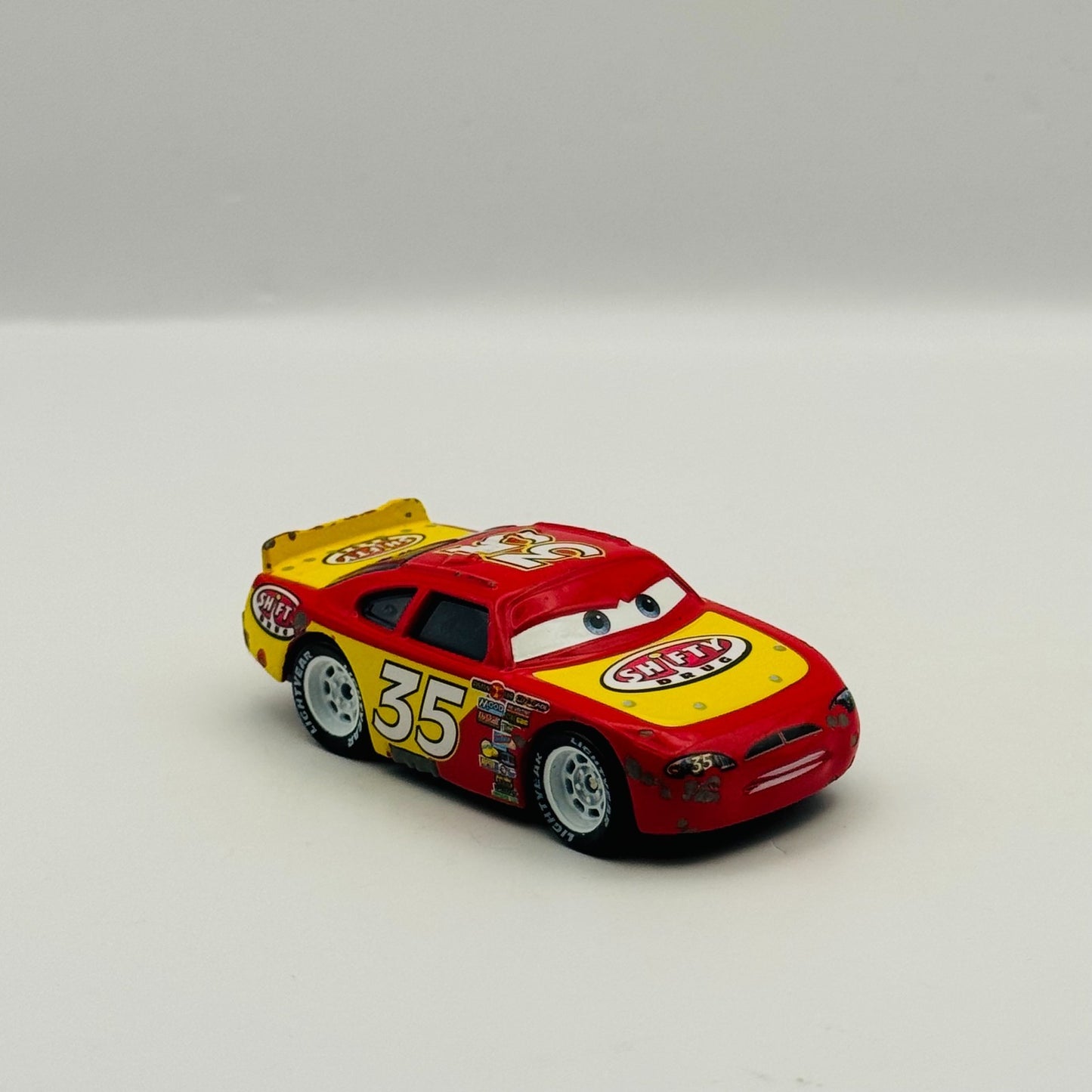 Disney Pixar Cars - SHIFTY DRUG KEVIN RACINGTIRE Piston Cup - 1:55 Diecast