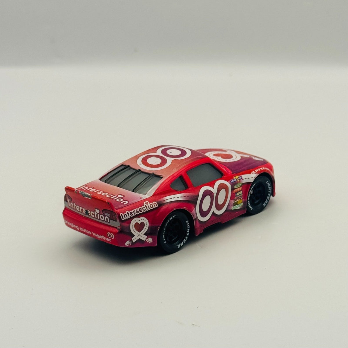 Disney Pixar Cars - JIMMY CABLES INTERSECTION Veteran Racer 2017 - 1:55 Diecast
