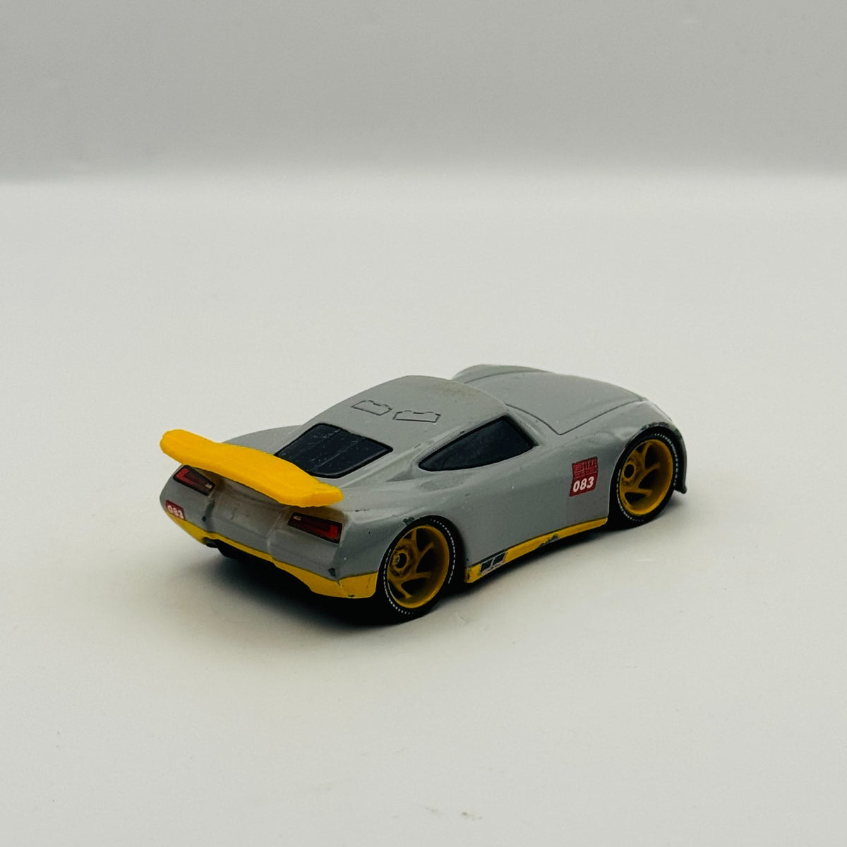 Disney Pixar Cars - SUDEEP Yellow Trainee #83 2018 - 1:55 Diecast