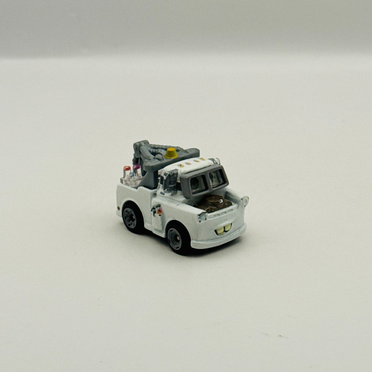 Disney Pixar Cars - Mini Racers MAD SCIENTIST MATER On The Road - Diecast
