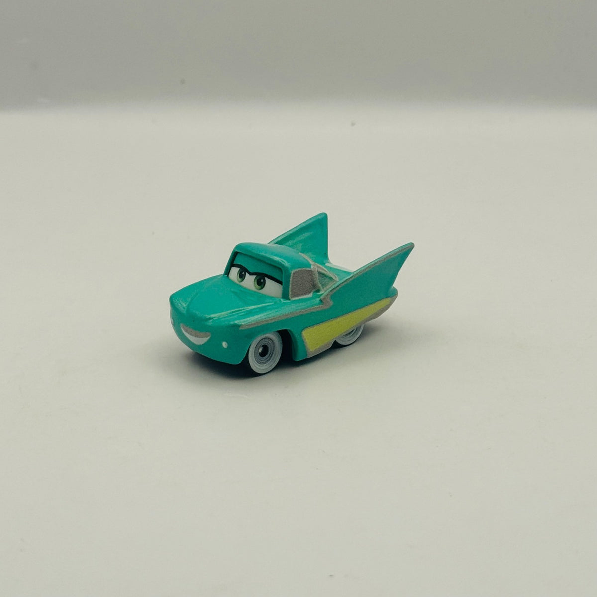 Disney Pixar Cars - Mini Racers FLO *NEW OUT OF BOX* - Diecast