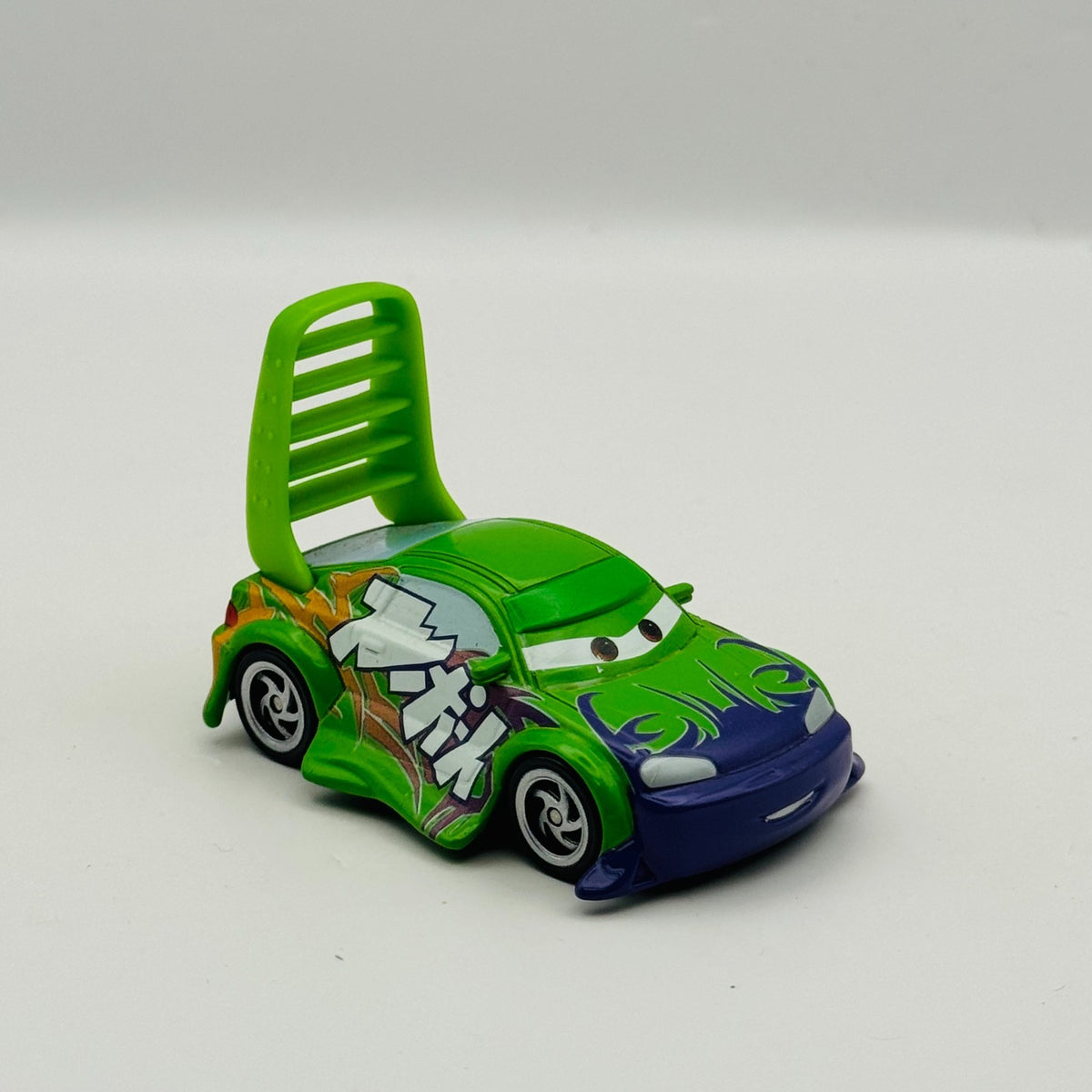 Disney Pixar Cars - WINGO DARK PURPLE FLAMES Tuners 2015 - 1:55 Diecast