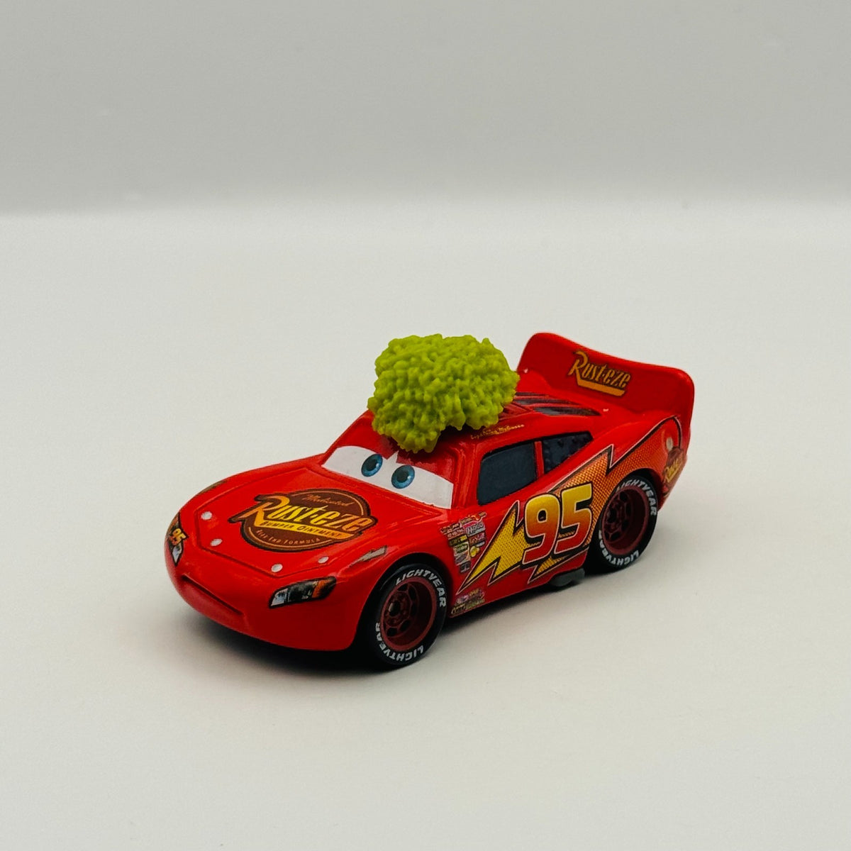 Disney Pixar Cars - TUMBLEWEED LIGHTNING MCQUEEN Race O Rama 2009 - 1:55 Diecast