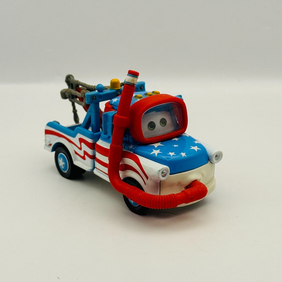 Disney Pixar Cars Toon - HIGH DIVE MATER Mater The Greater 2010 - 1:55 Diecast