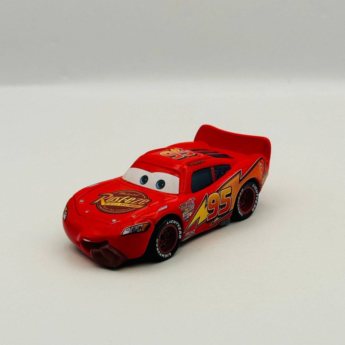 Disney Pixar Cars - TONGUE LIGHTNING MCQUEEN World Of Cars 2008 - 1:55 Diecast