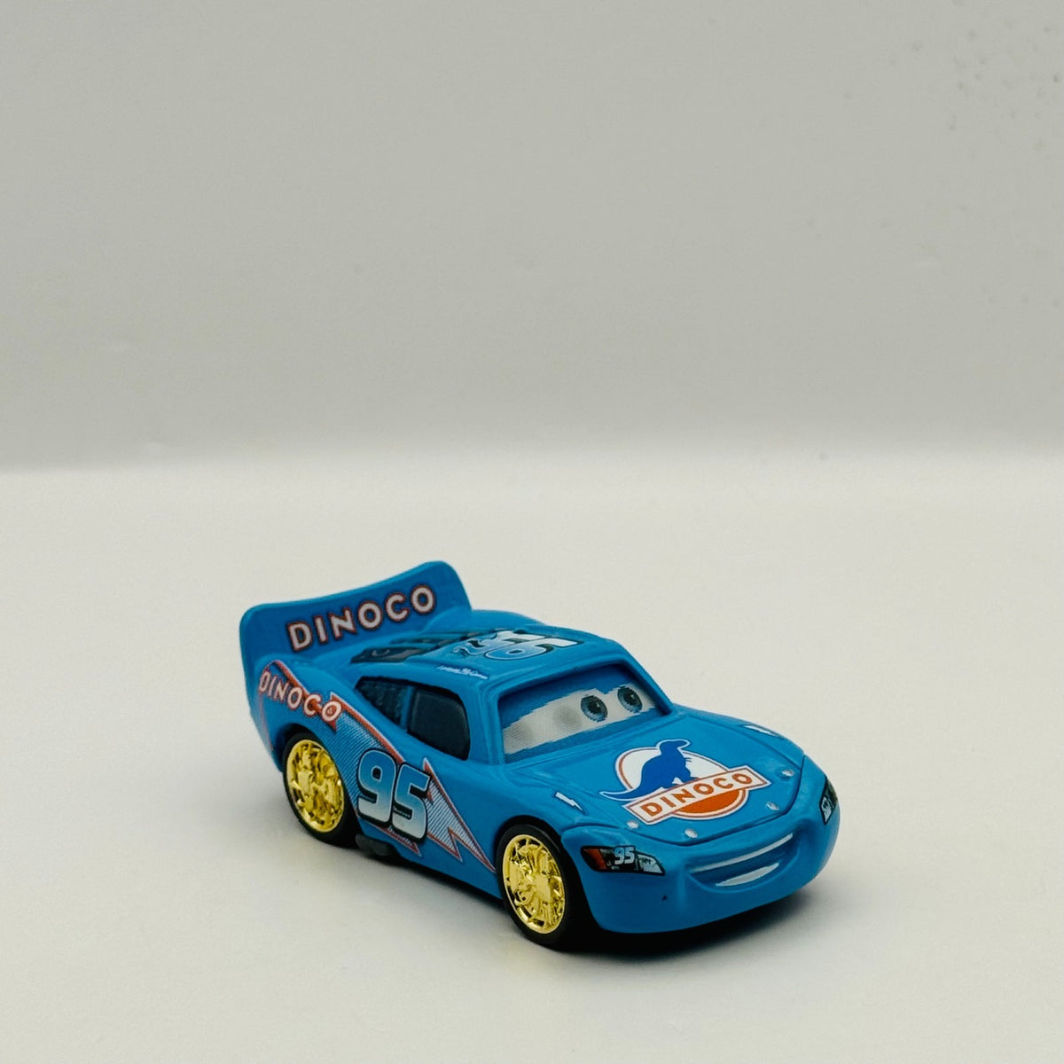 Disney Pixar Cars - CHASE BLING BLING MCQUEEN GOLD RIMS PISTON CUP 1:55 Diecast