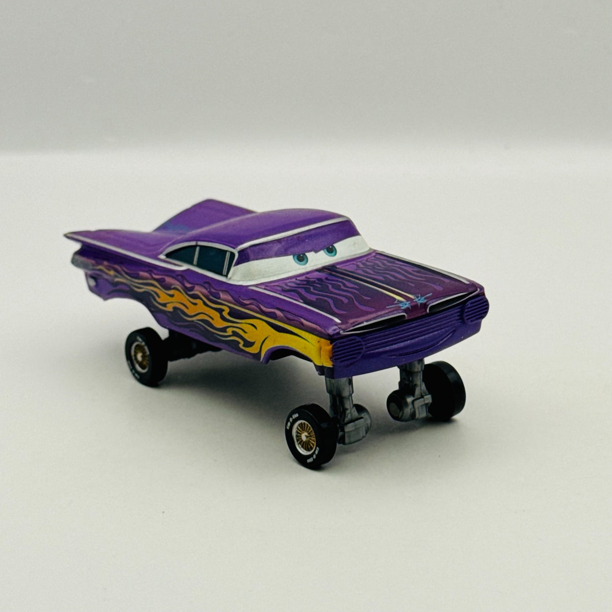 Disney Pixar Cars - PURPLE HYDRAULIC RAMONE Cars 2 2011 - 1:55 Diecast
