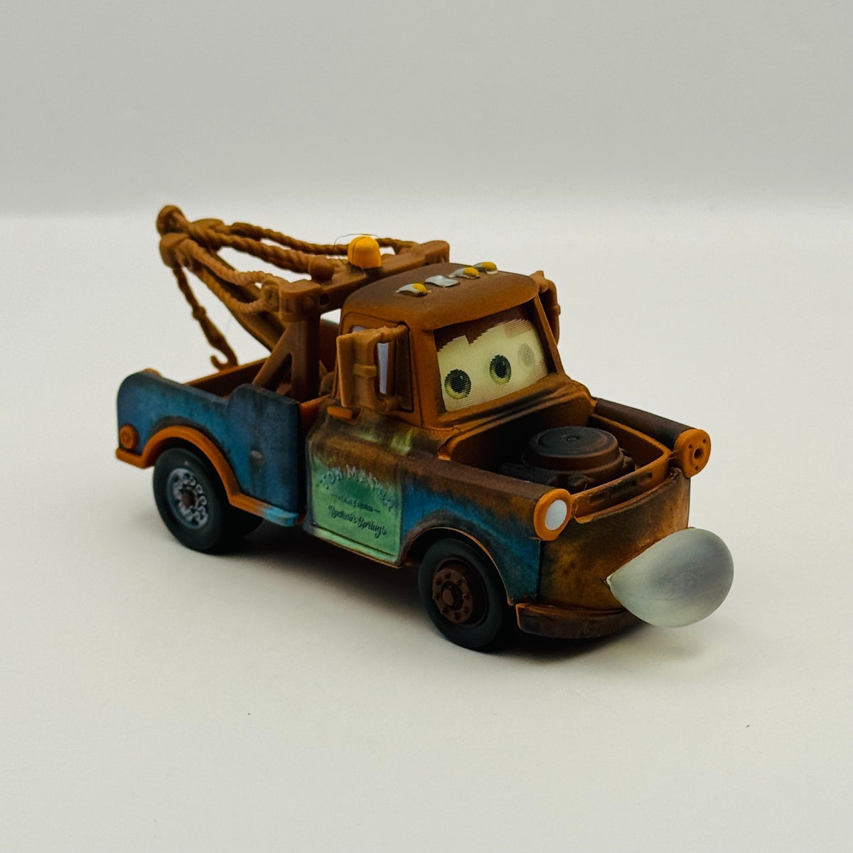 Disney Pixar Cars - LENTICULAR BLOWING BUBBLES MATER Eyes Change - 1:55 Diecast