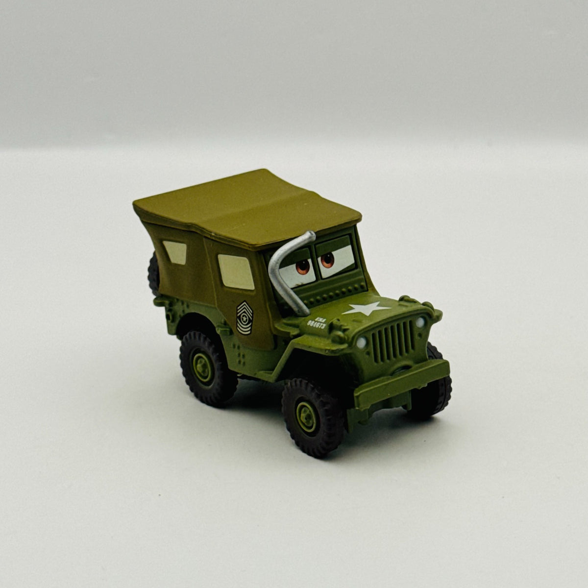 Disney Pixar Cars - SALUTING SARGE Chase Race O Rama 2009 - 1:55 Diecast