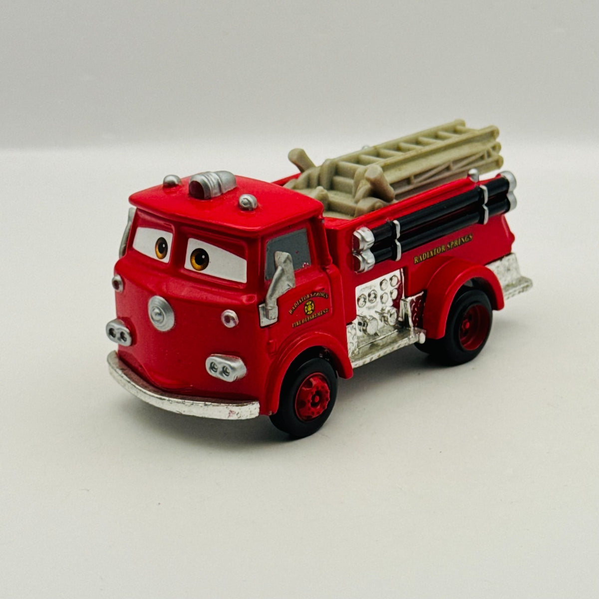 Disney Pixar Cars - RED FIRETRUCK Supercharged 2011 - 1:55 Diecast