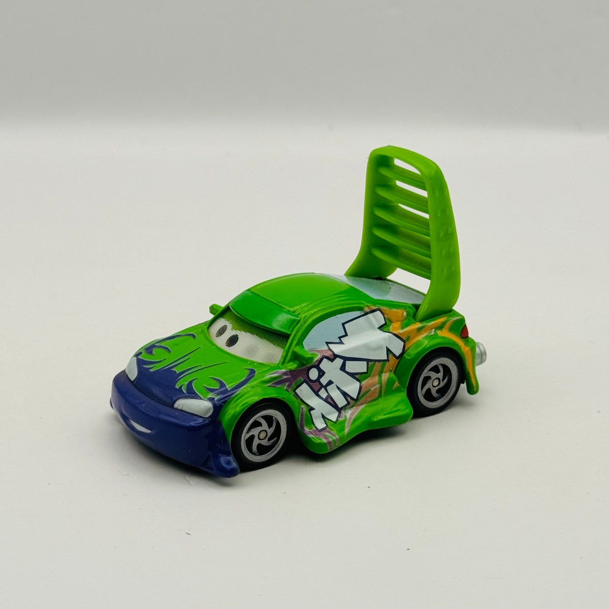 Disney Pixar Cars - LENTICULAR WINGO Eyes Change 2010 - 1:55 Diecast